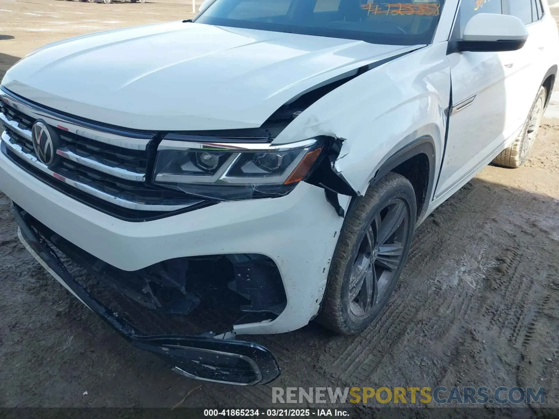 12 Photograph of a damaged car 1V2SE2CA2NC206614 VOLKSWAGEN ATLAS CROSS SPORT 2022