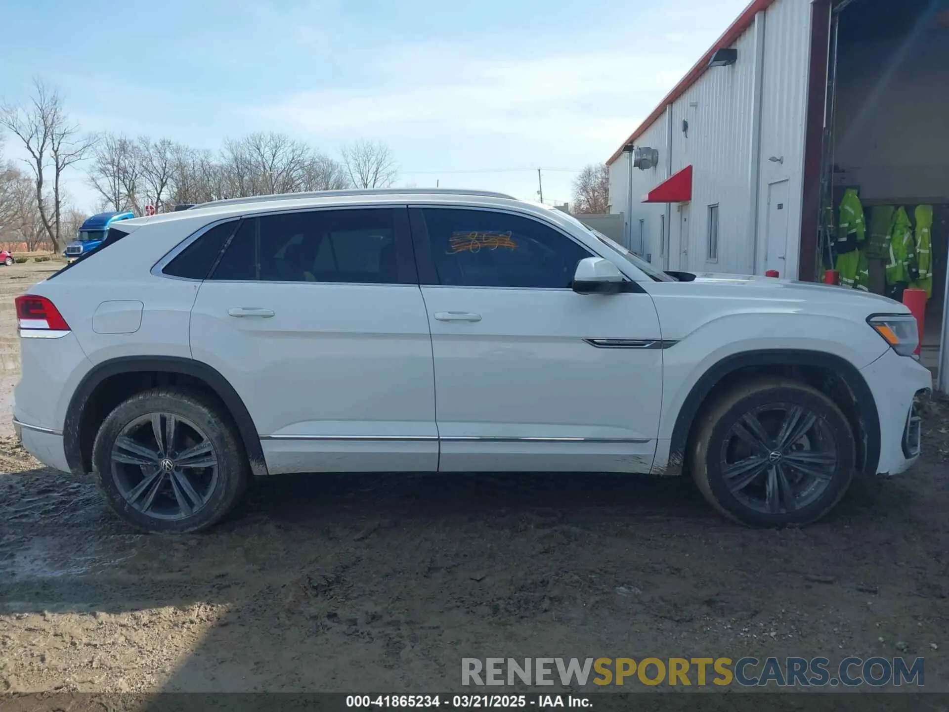 14 Photograph of a damaged car 1V2SE2CA2NC206614 VOLKSWAGEN ATLAS CROSS SPORT 2022