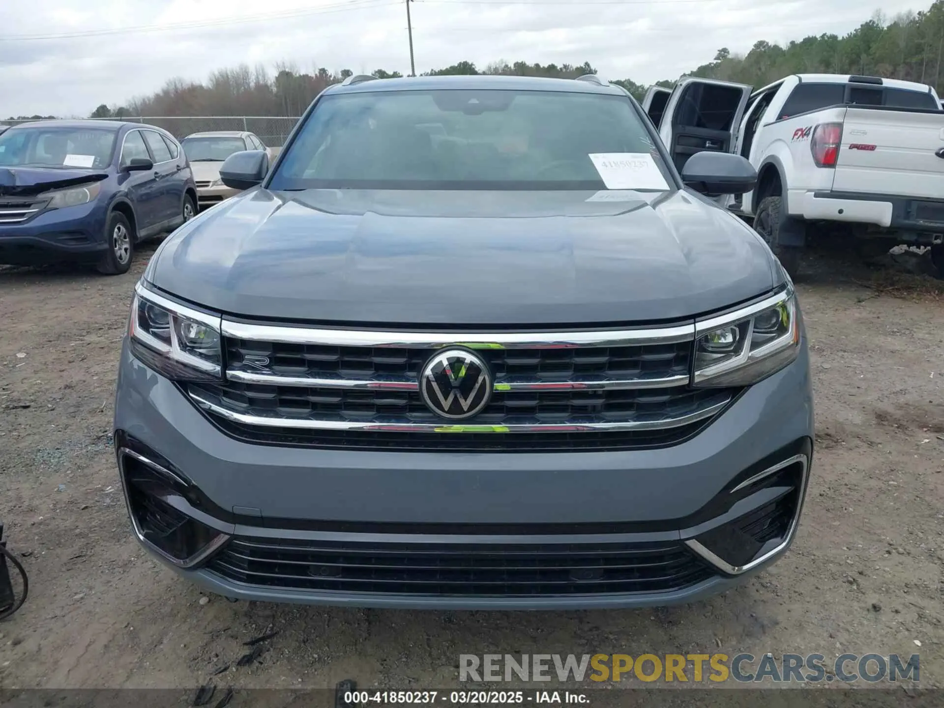 12 Photograph of a damaged car 1V2SE2CA2NC208363 VOLKSWAGEN ATLAS CROSS SPORT 2022