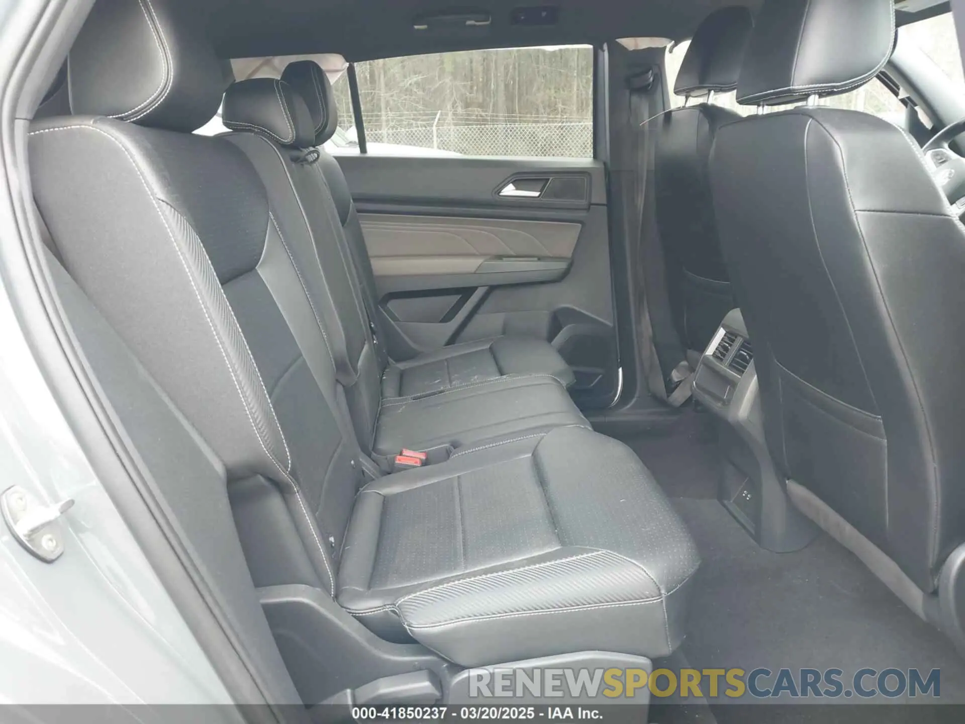 8 Photograph of a damaged car 1V2SE2CA2NC208363 VOLKSWAGEN ATLAS CROSS SPORT 2022