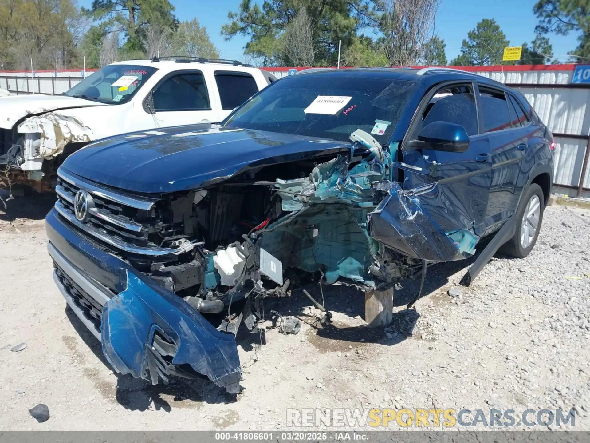 2 Photograph of a damaged car 1V2WC2CA0NC201743 VOLKSWAGEN ATLAS CROSS SPORT 2022