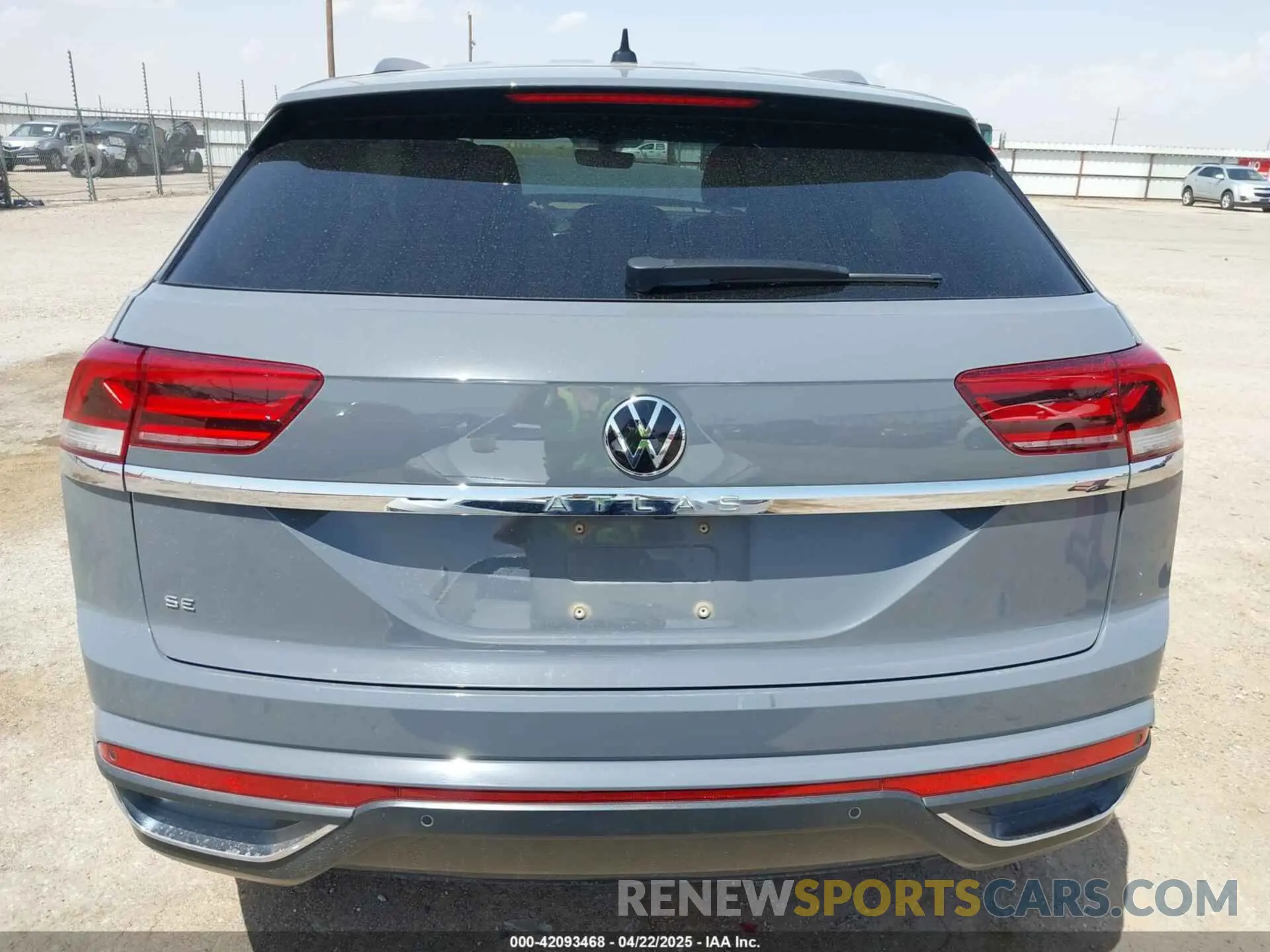 15 Photograph of a damaged car 1V2WC2CA8NC215017 VOLKSWAGEN ATLAS CROSS SPORT 2022