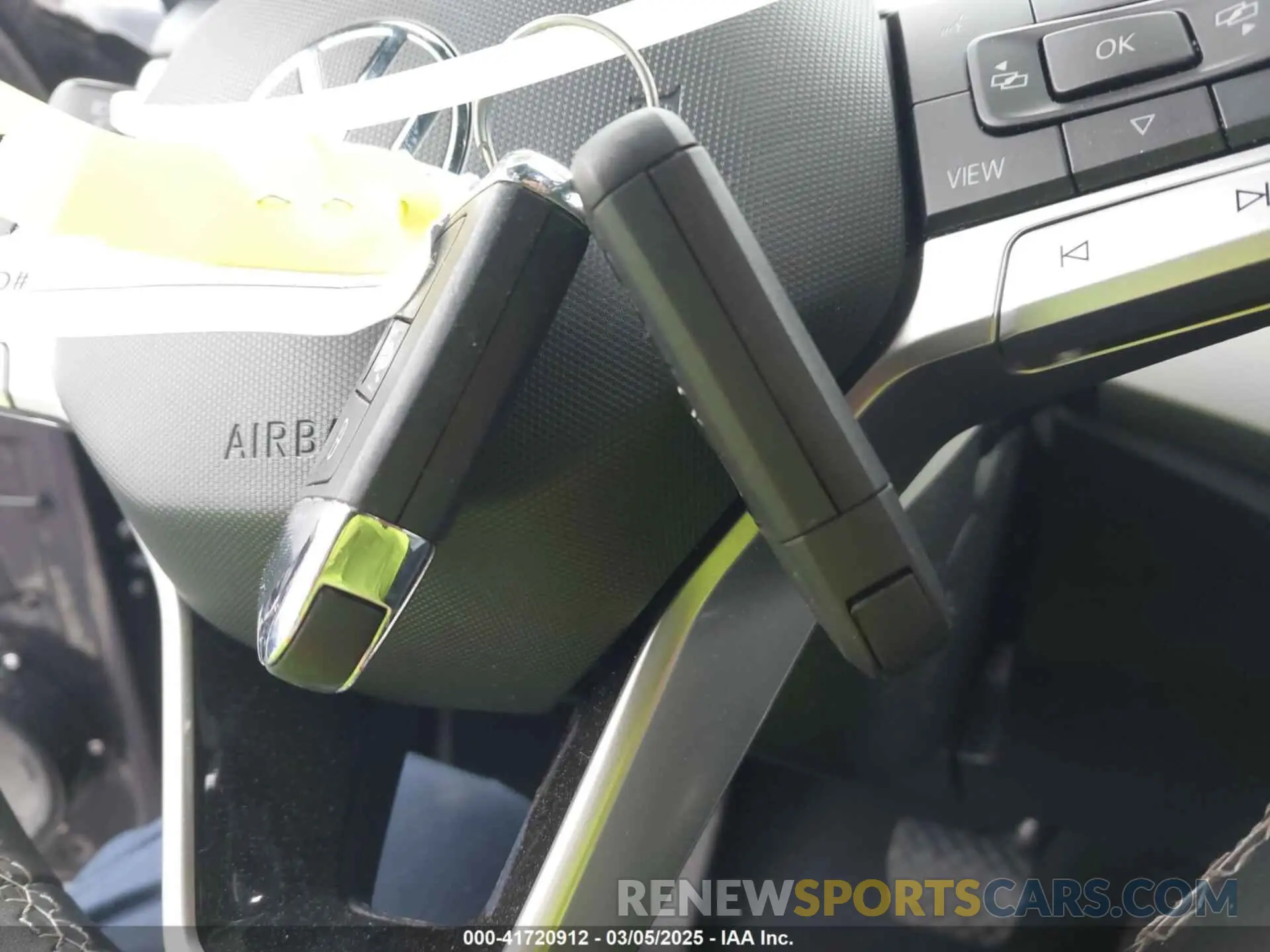 11 Photograph of a damaged car 1V2WE2CA3NC203707 VOLKSWAGEN ATLAS CROSS SPORT 2022