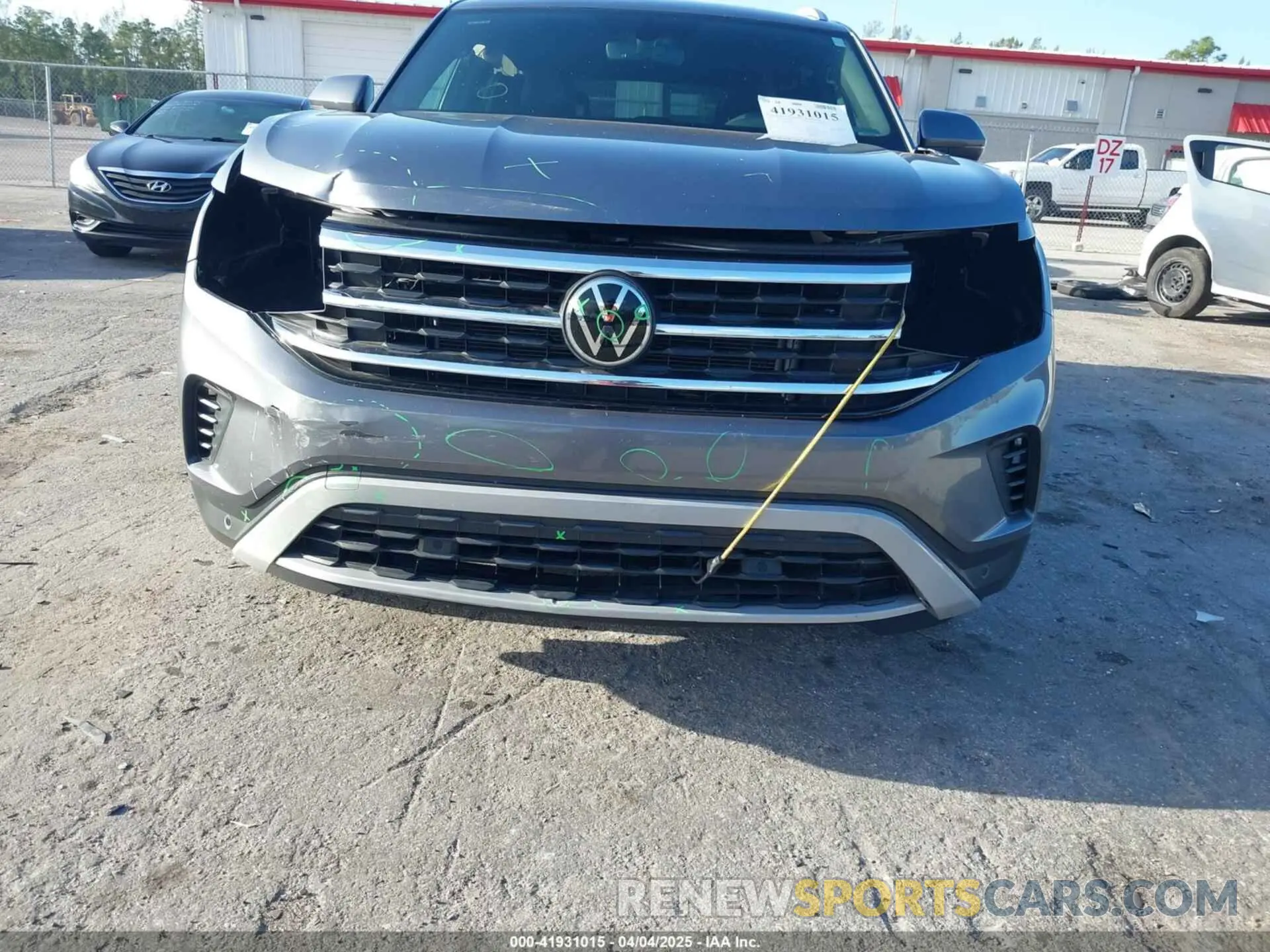 6 Photograph of a damaged car 1V2WE2CA3NC218854 VOLKSWAGEN ATLAS CROSS SPORT 2022