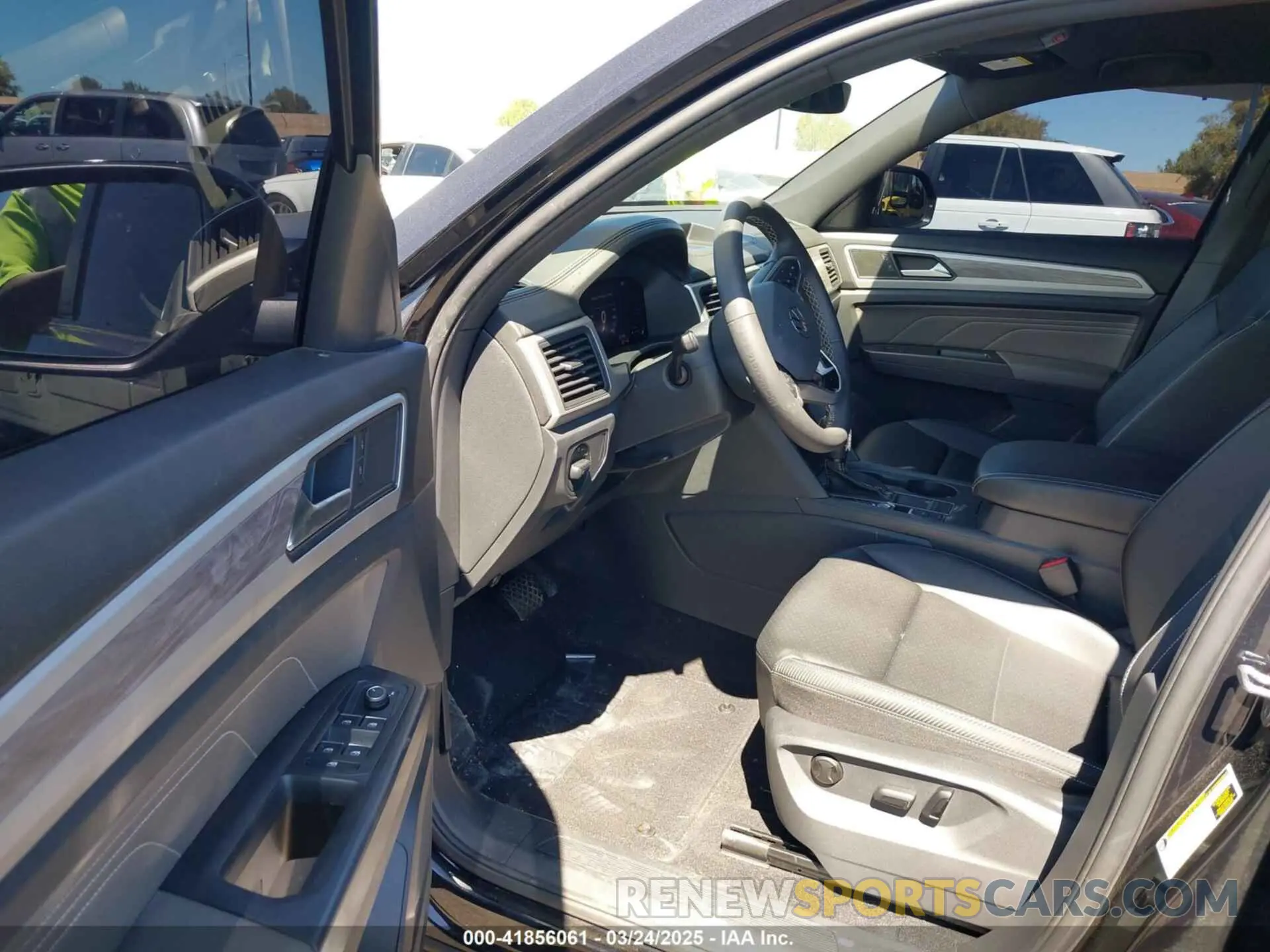 5 Photograph of a damaged car 1V2DC2CA0PC206192 VOLKSWAGEN ATLAS CROSS SPORT 2023