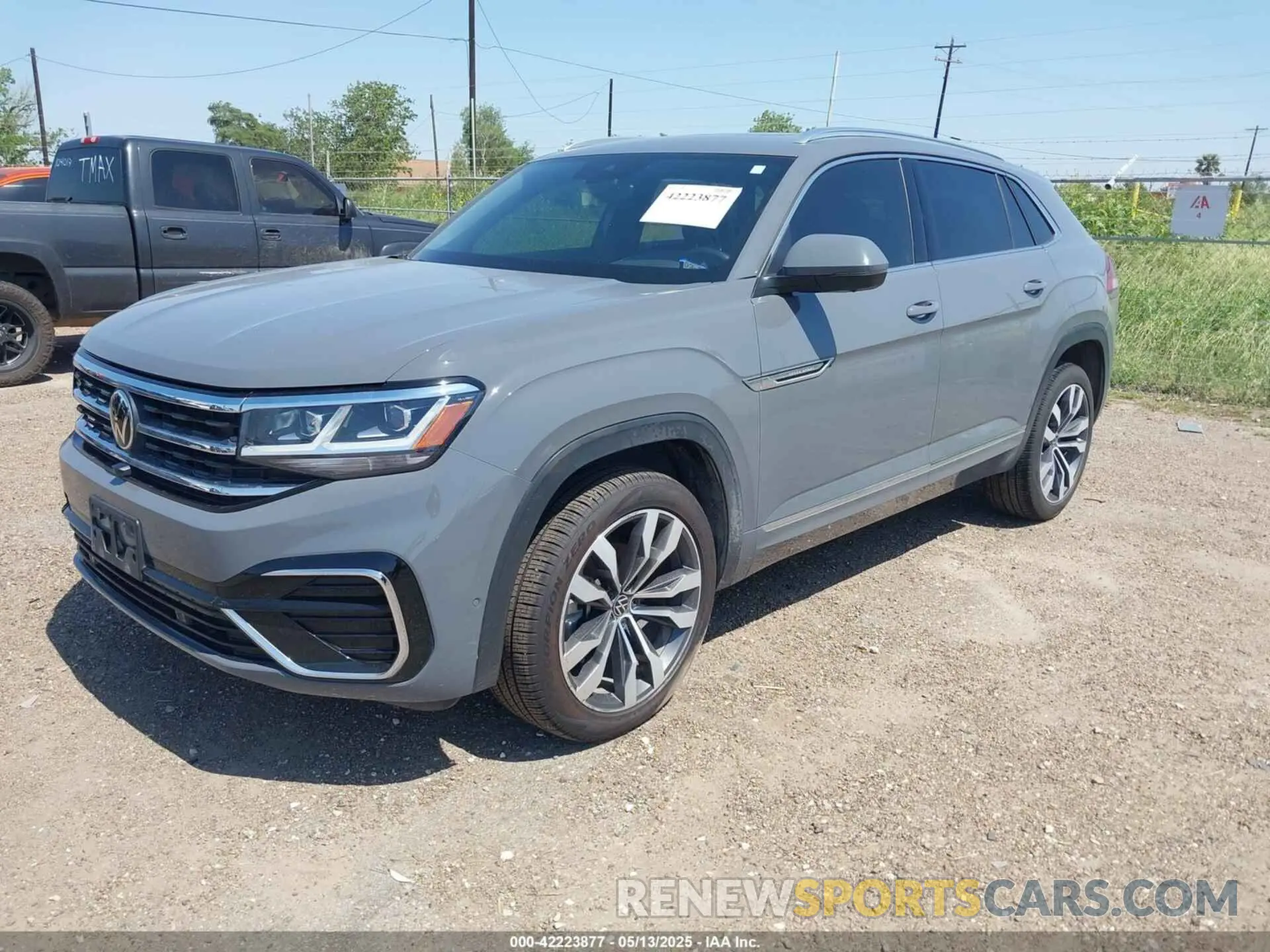 2 Photograph of a damaged car 1V2FE2CA1PC218595 VOLKSWAGEN ATLAS CROSS SPORT 2023