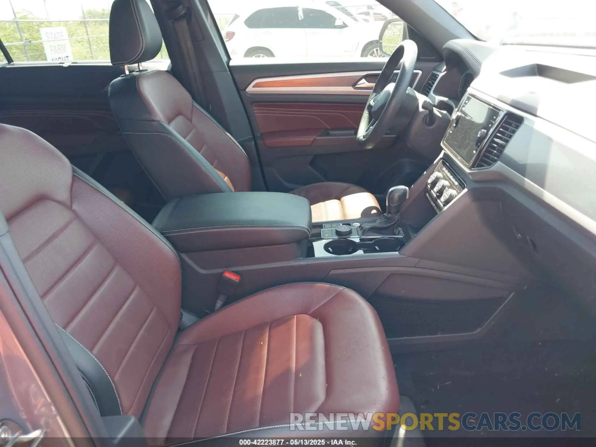5 Photograph of a damaged car 1V2FE2CA1PC218595 VOLKSWAGEN ATLAS CROSS SPORT 2023