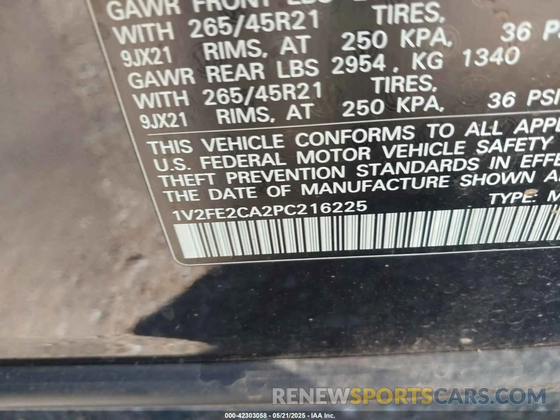 9 Photograph of a damaged car 1V2FE2CA2PC216225 VOLKSWAGEN ATLAS CROSS SPORT 2023