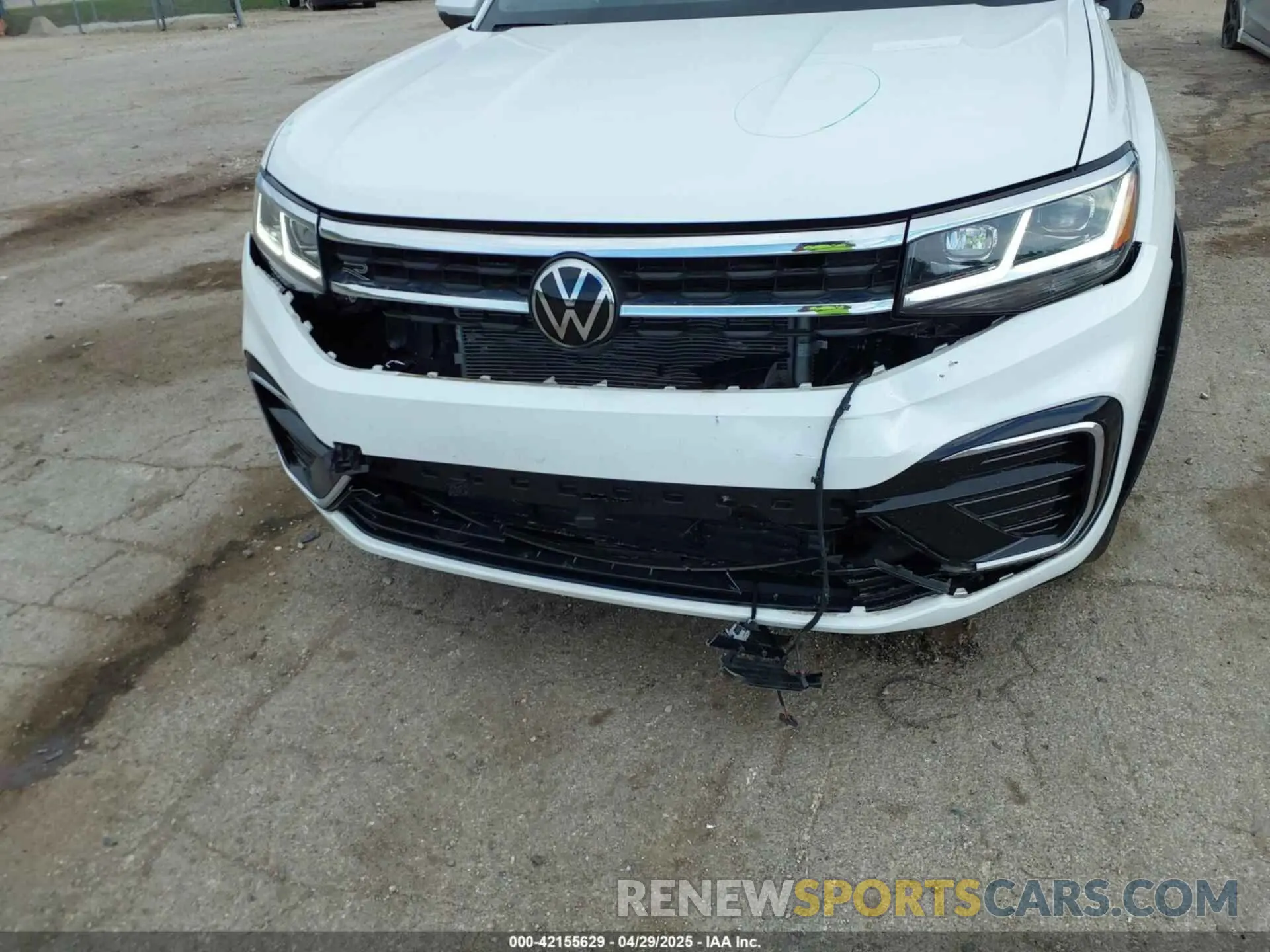 6 Photograph of a damaged car 1V2FE2CA8PC221736 VOLKSWAGEN ATLAS CROSS SPORT 2023