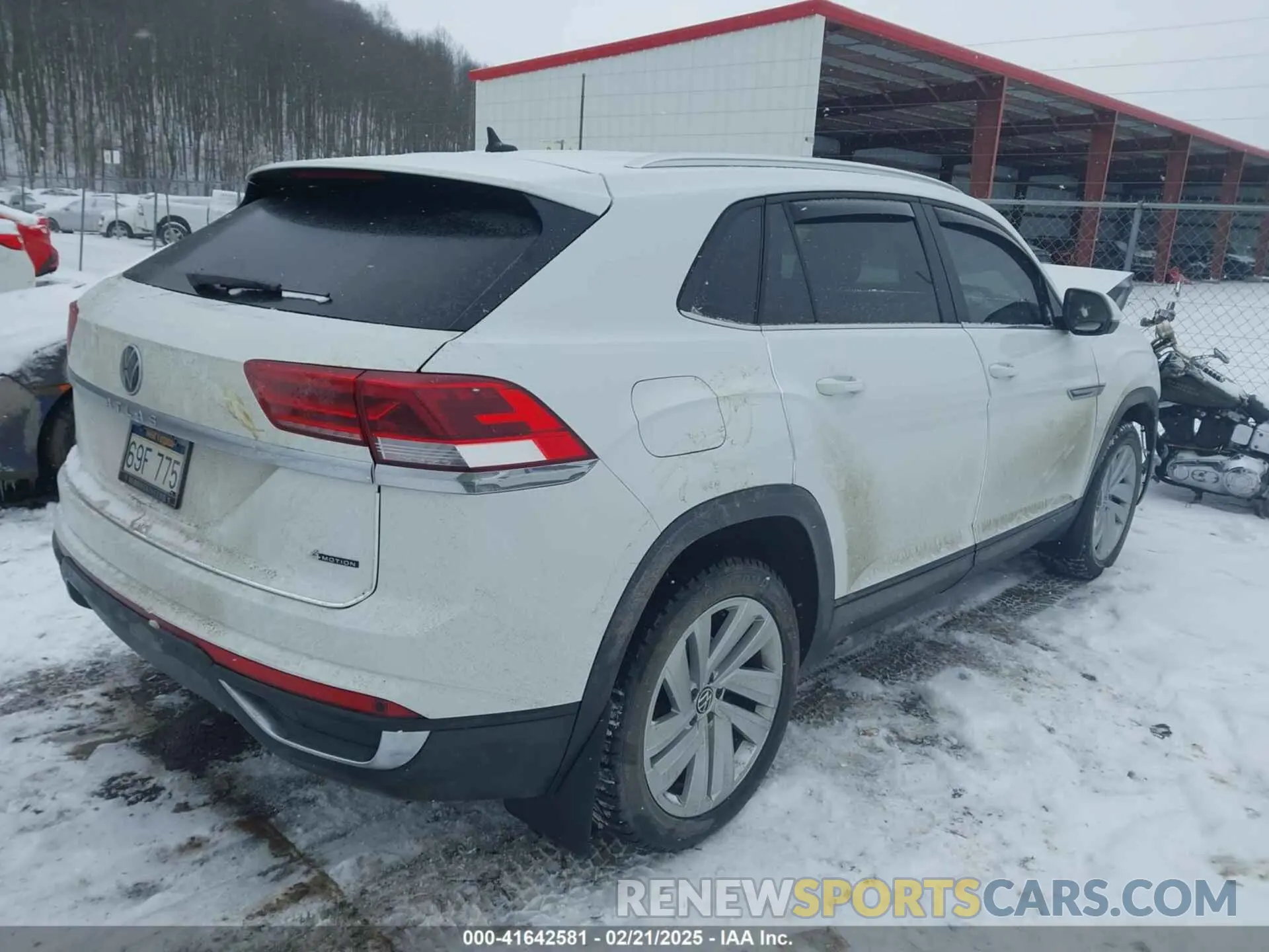 4 Photograph of a damaged car 1V2HC2CA3PC229077 VOLKSWAGEN ATLAS CROSS SPORT 2023