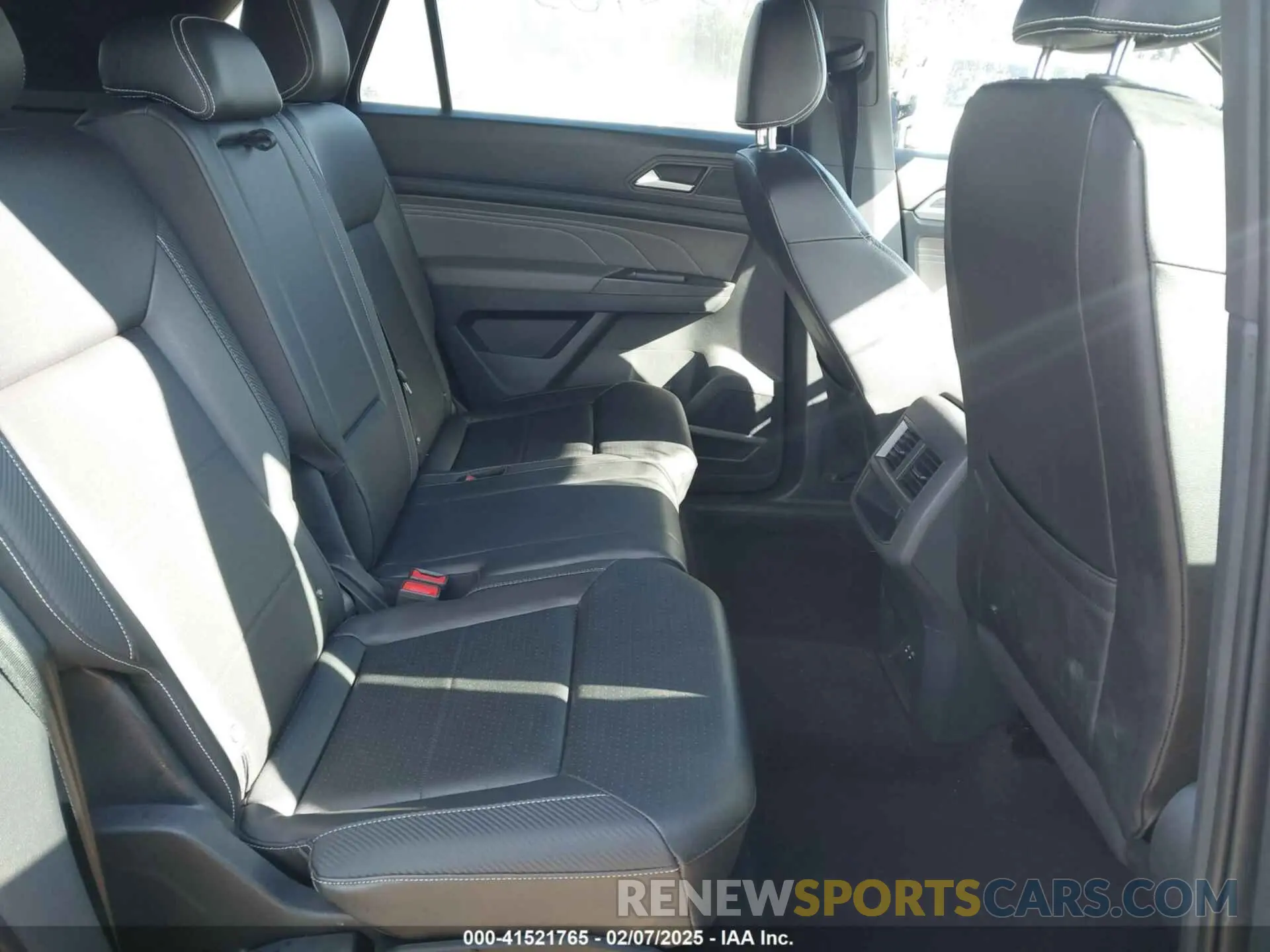 8 Photograph of a damaged car 1V2HC2CA9PC204815 VOLKSWAGEN ATLAS CROSS SPORT 2023