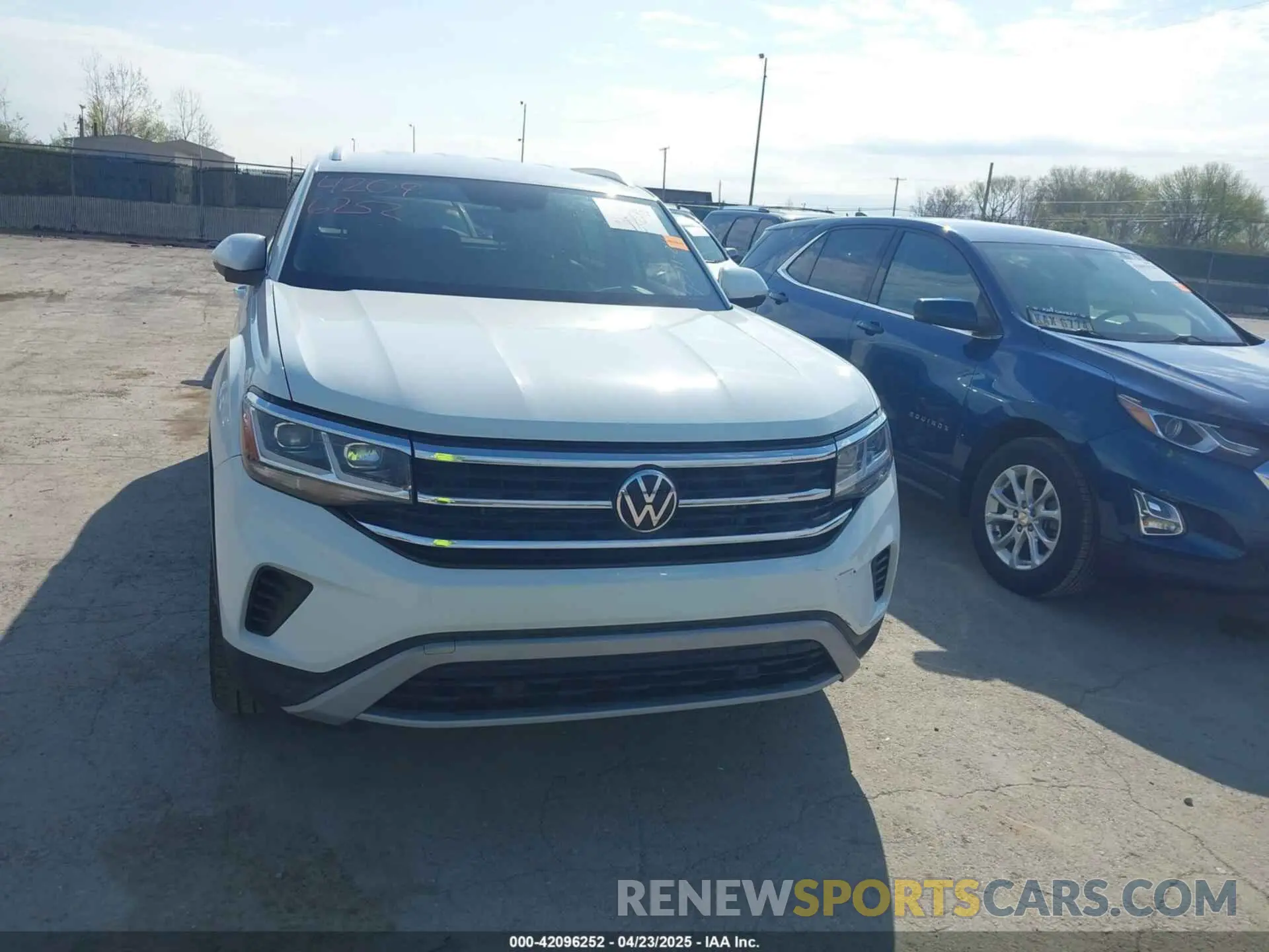 6 Photograph of a damaged car 1V2HE2CA4PC211486 VOLKSWAGEN ATLAS CROSS SPORT 2023