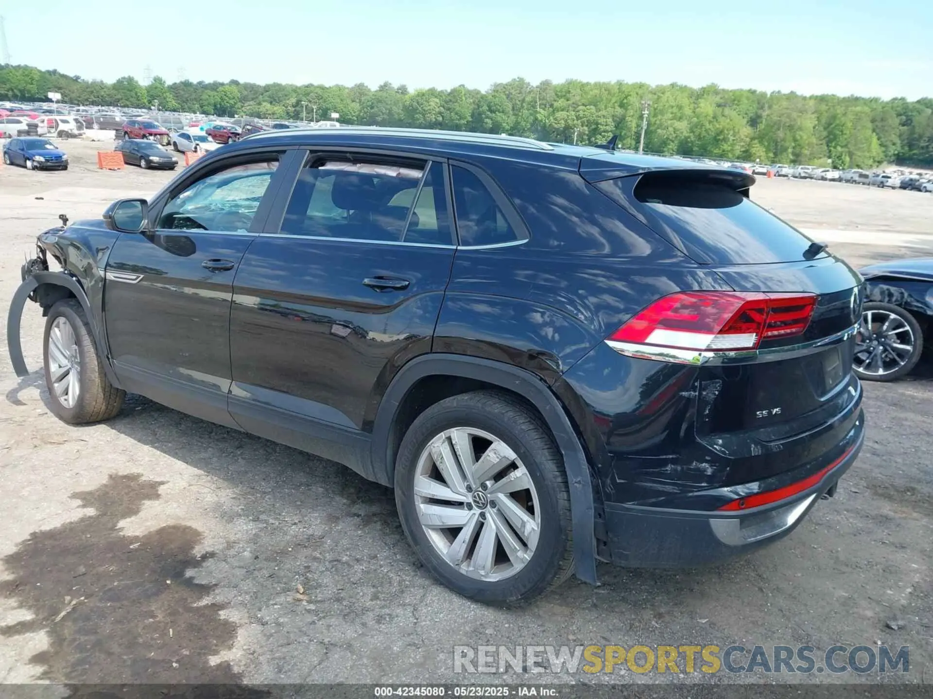 3 Photograph of a damaged car 1V2HE2CA8PC203505 VOLKSWAGEN ATLAS CROSS SPORT 2023