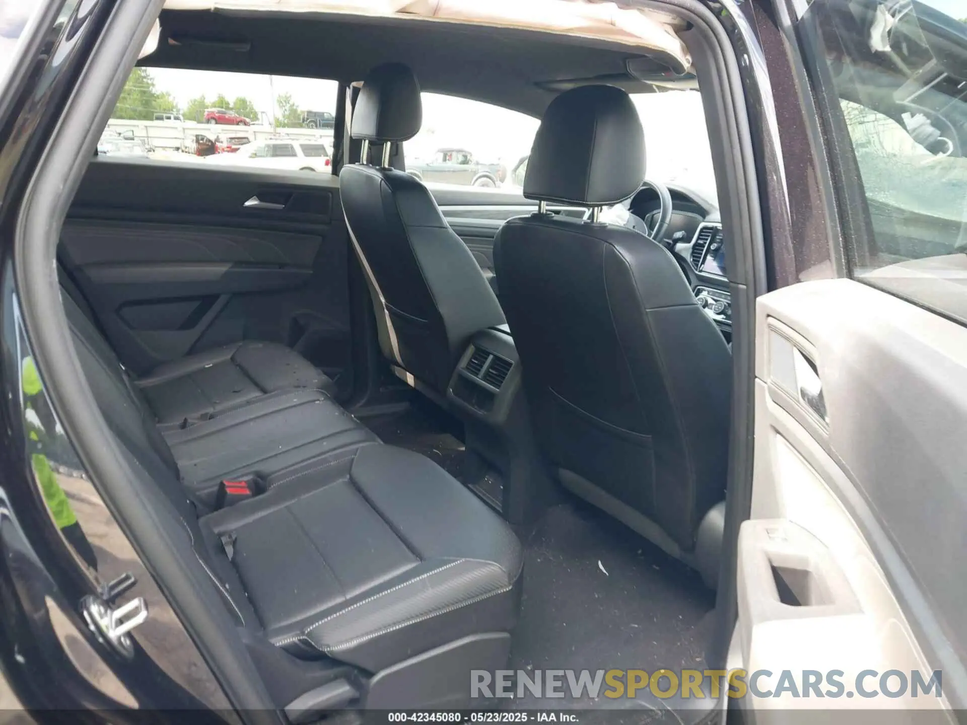 8 Photograph of a damaged car 1V2HE2CA8PC203505 VOLKSWAGEN ATLAS CROSS SPORT 2023