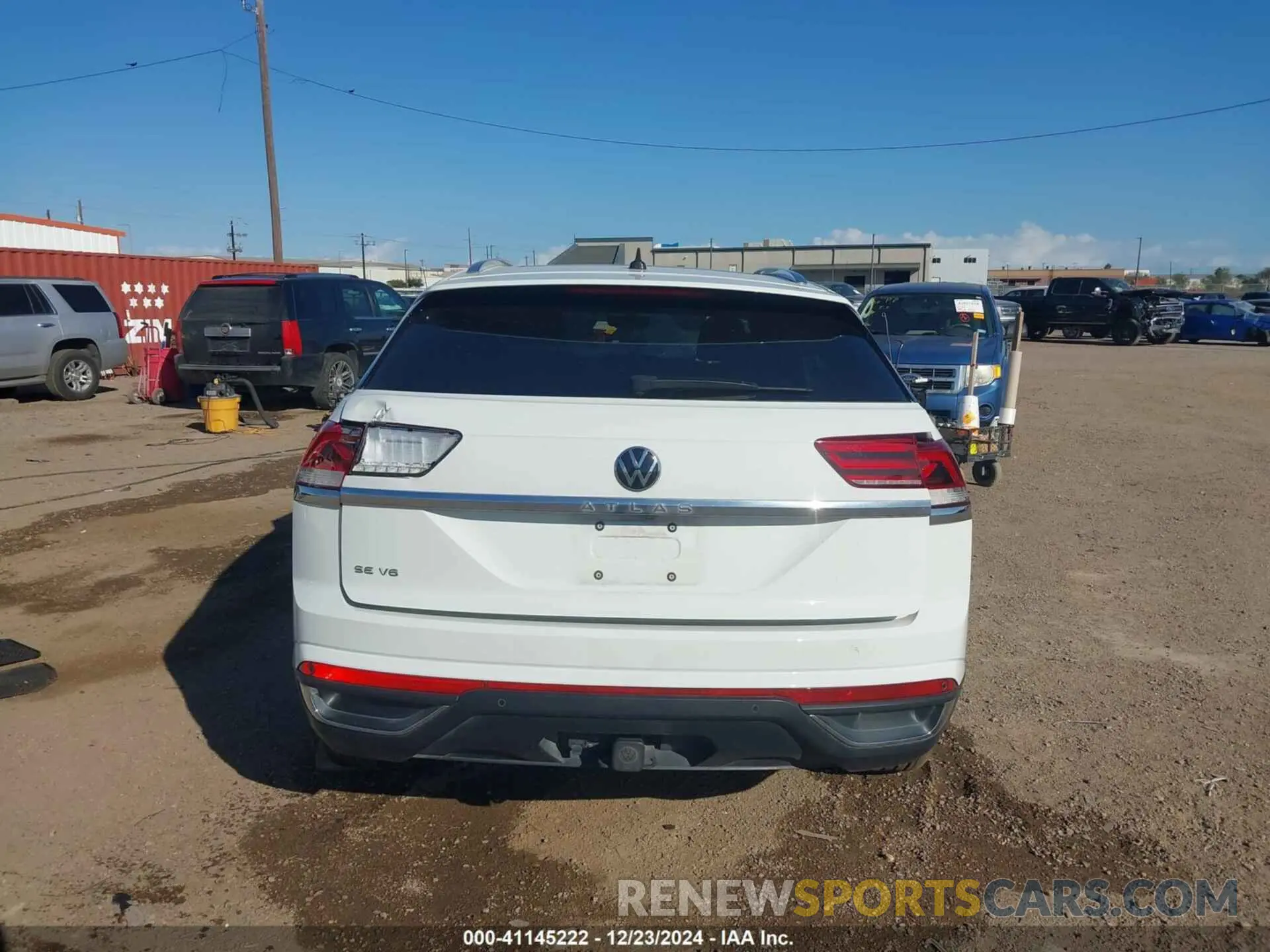17 Photograph of a damaged car 1V2JE2CA1PC212645 VOLKSWAGEN ATLAS CROSS SPORT 2023