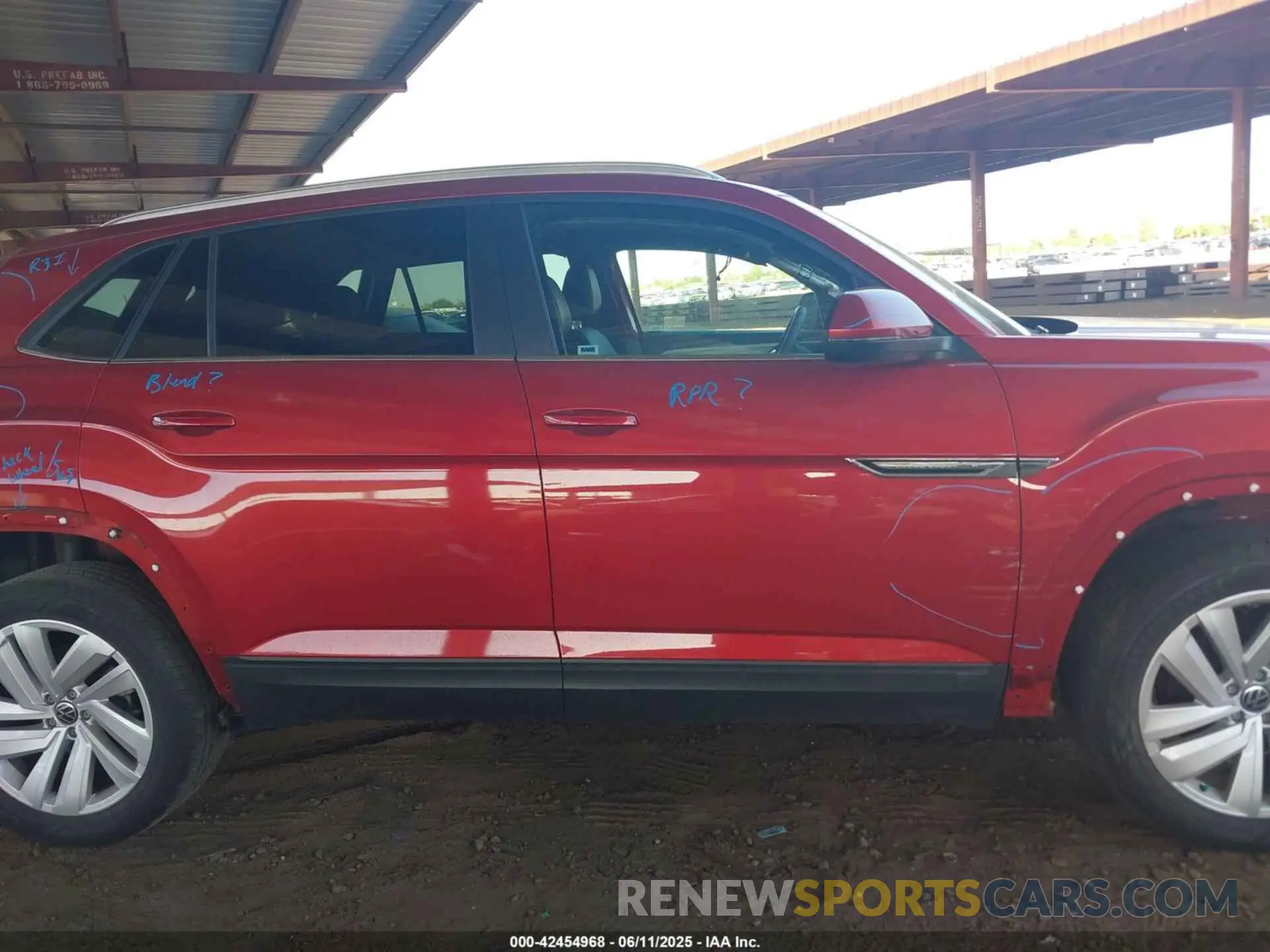 14 Photograph of a damaged car 1V2JE2CA3PC218818 VOLKSWAGEN ATLAS CROSS SPORT 2023