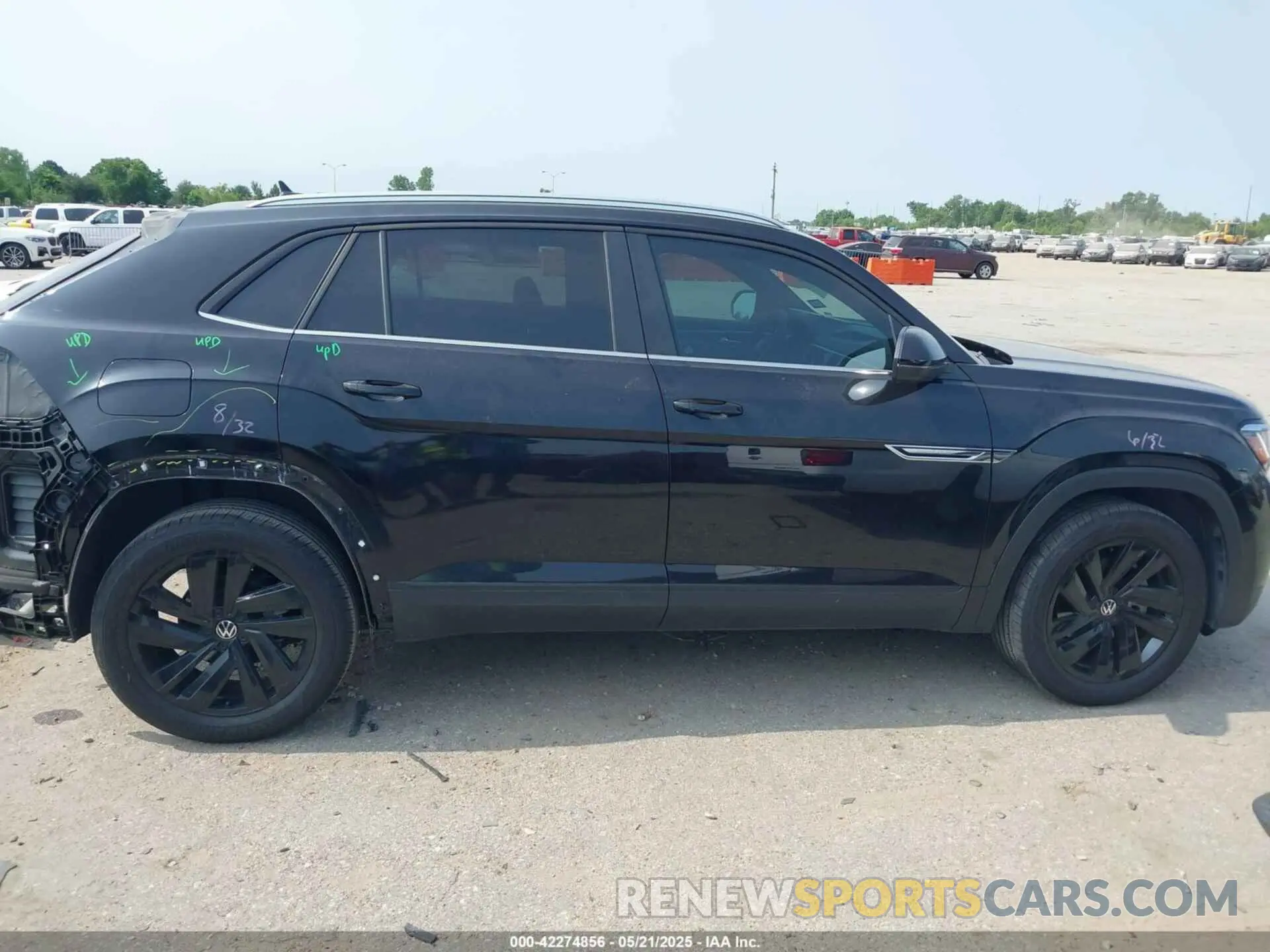 14 Photograph of a damaged car 1V2JE2CA6PC201320 VOLKSWAGEN ATLAS CROSS SPORT 2023