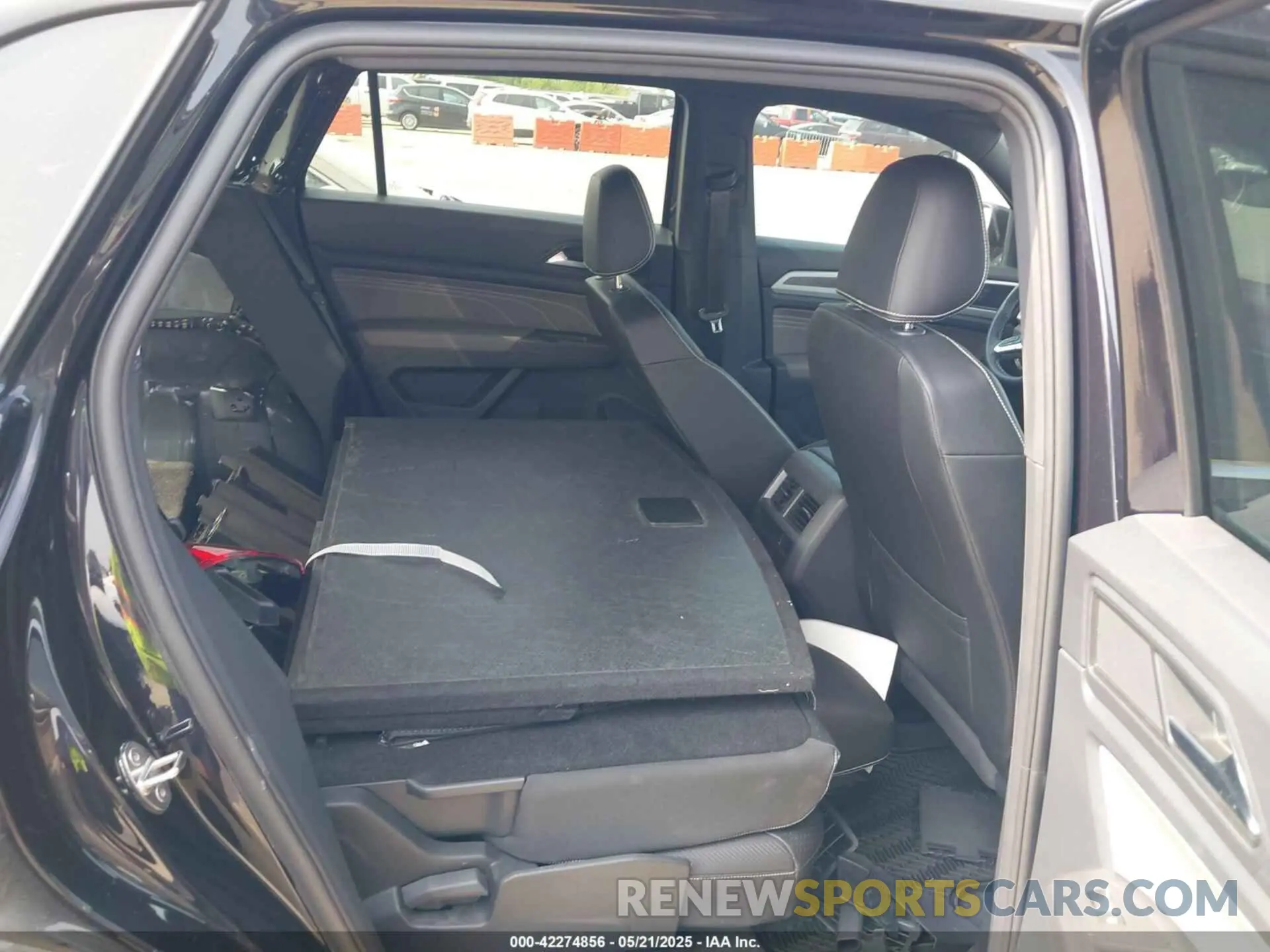 8 Photograph of a damaged car 1V2JE2CA6PC201320 VOLKSWAGEN ATLAS CROSS SPORT 2023