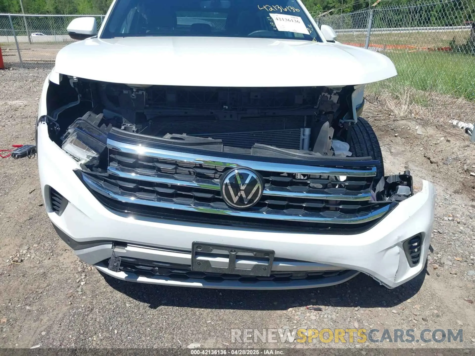 17 Photograph of a damaged car 1V2KC2CA2PC220778 VOLKSWAGEN ATLAS CROSS SPORT 2023