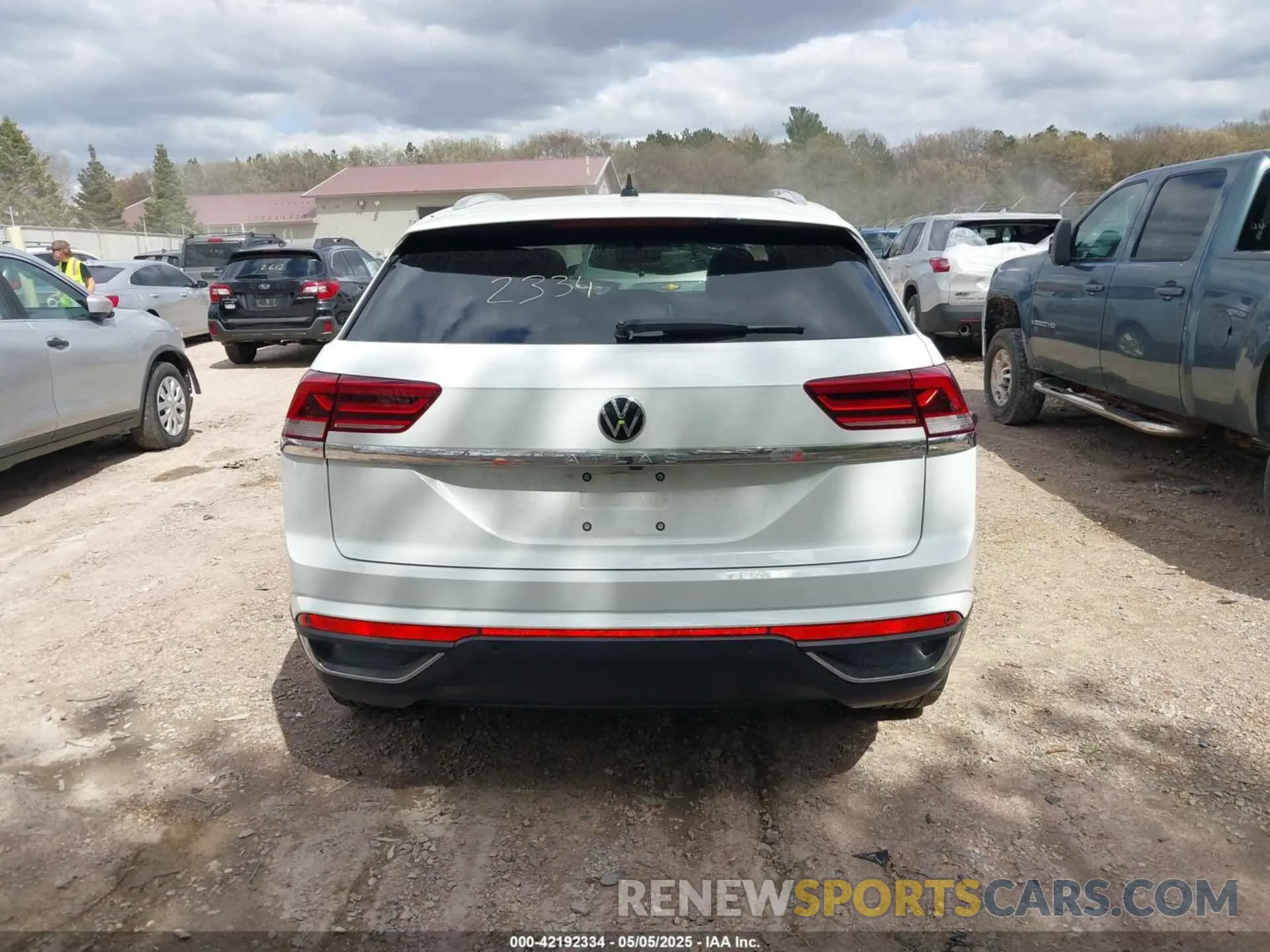 17 Photograph of a damaged car 1V2KC2CA5PC214764 VOLKSWAGEN ATLAS CROSS SPORT 2023