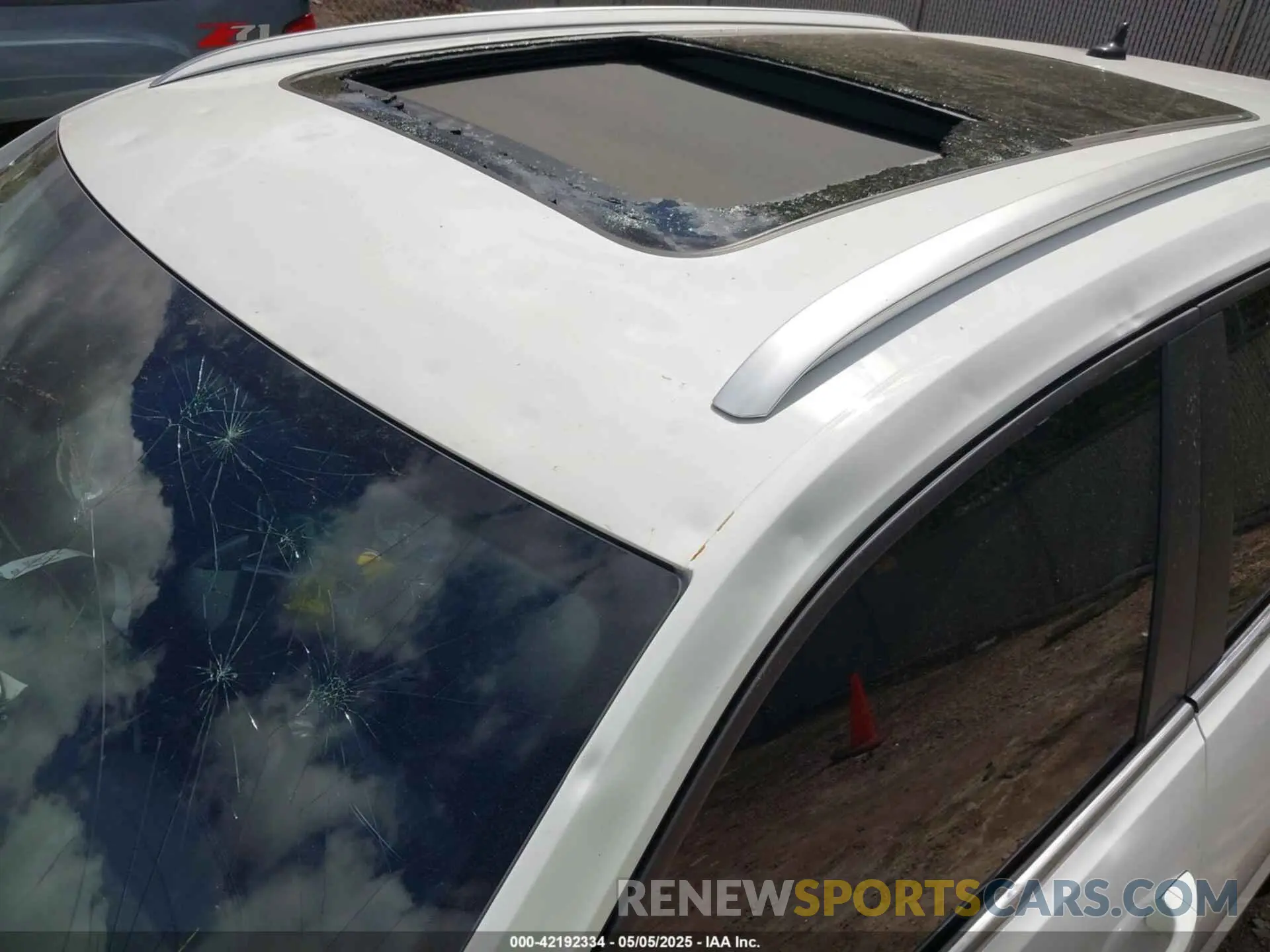 18 Photograph of a damaged car 1V2KC2CA5PC214764 VOLKSWAGEN ATLAS CROSS SPORT 2023