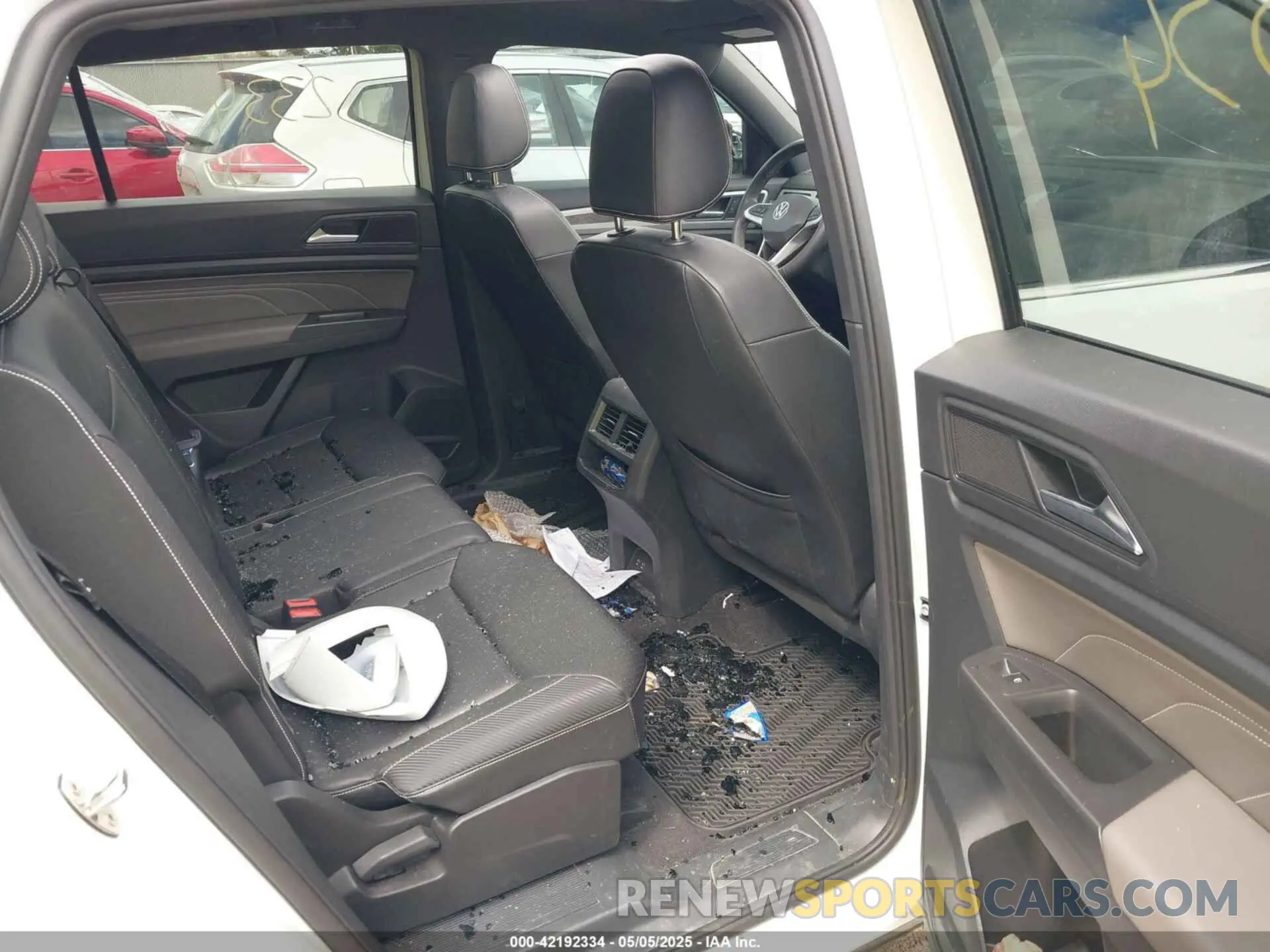 8 Photograph of a damaged car 1V2KC2CA5PC214764 VOLKSWAGEN ATLAS CROSS SPORT 2023