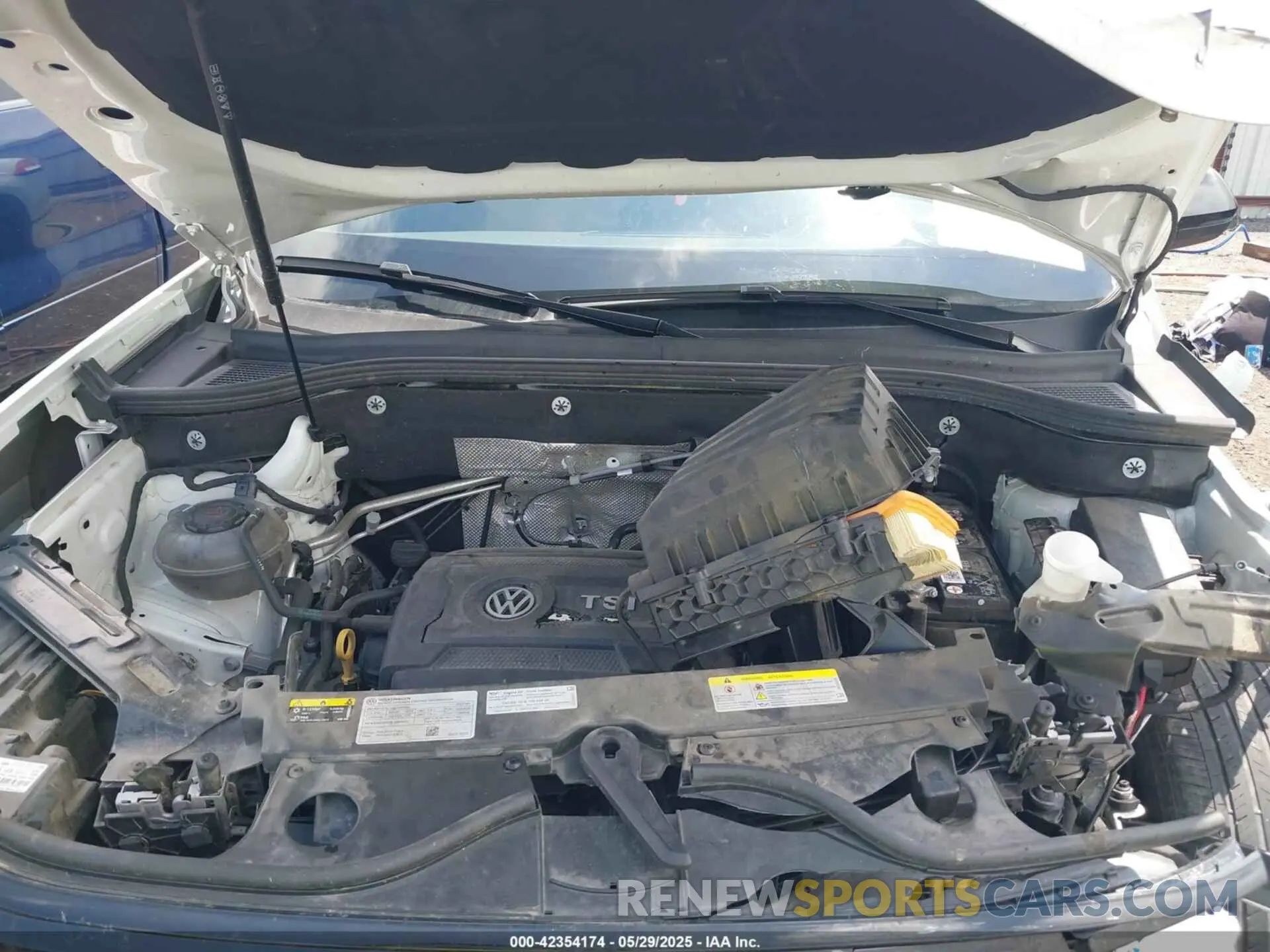 10 Photograph of a damaged car 1V2SC2CA1PC222828 VOLKSWAGEN ATLAS CROSS SPORT 2023