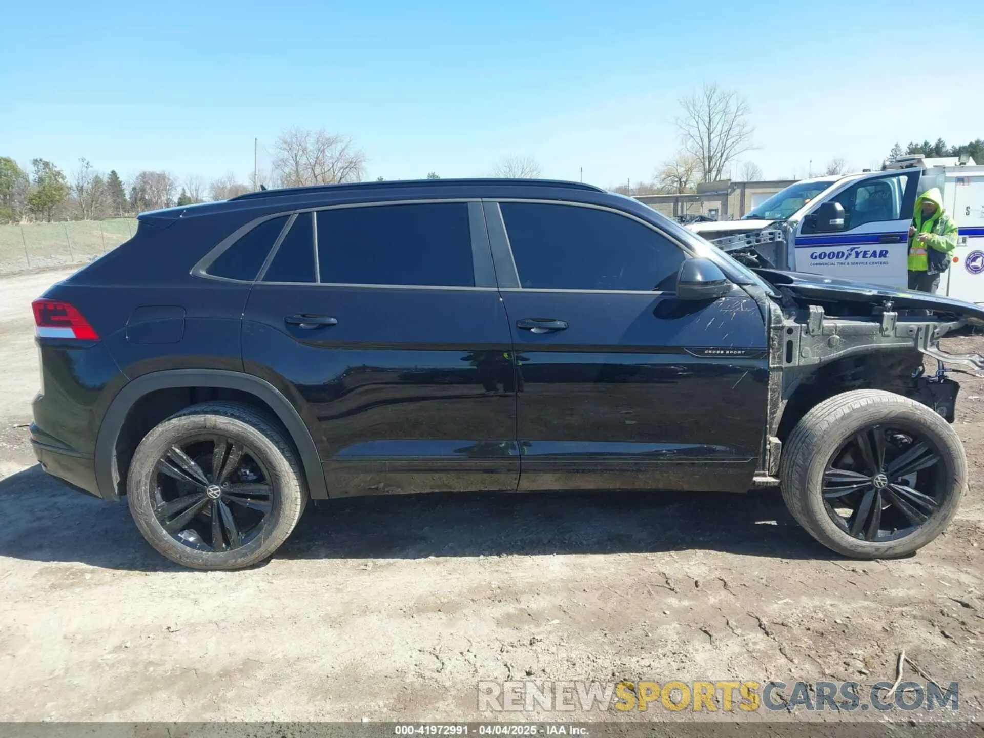 13 Photograph of a damaged car 1V2SC2CA9PC204822 VOLKSWAGEN ATLAS CROSS SPORT 2023