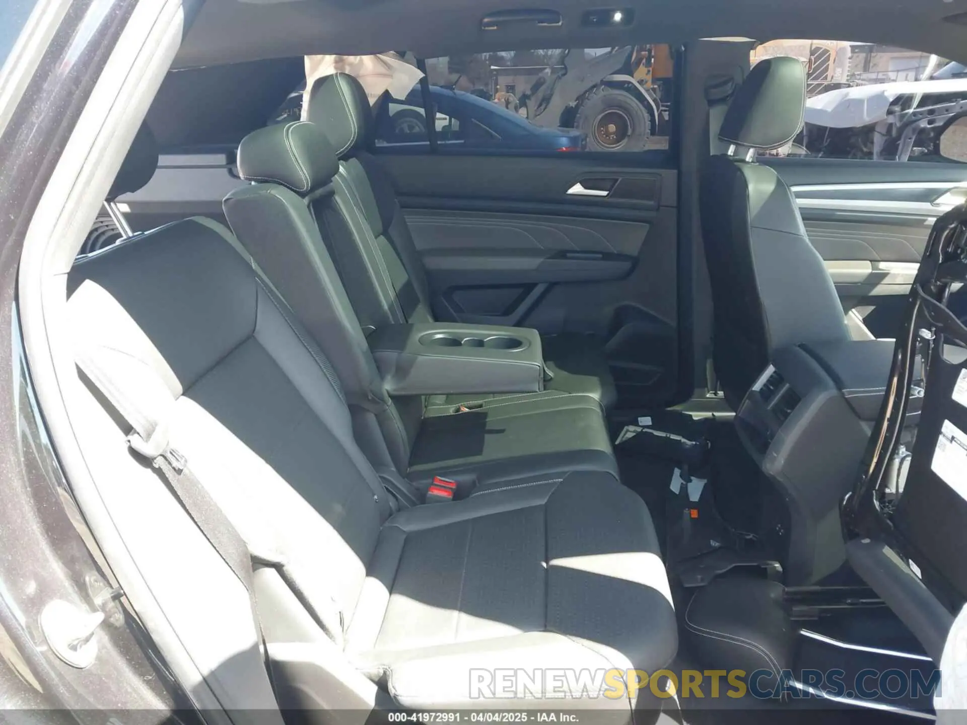 8 Photograph of a damaged car 1V2SC2CA9PC204822 VOLKSWAGEN ATLAS CROSS SPORT 2023