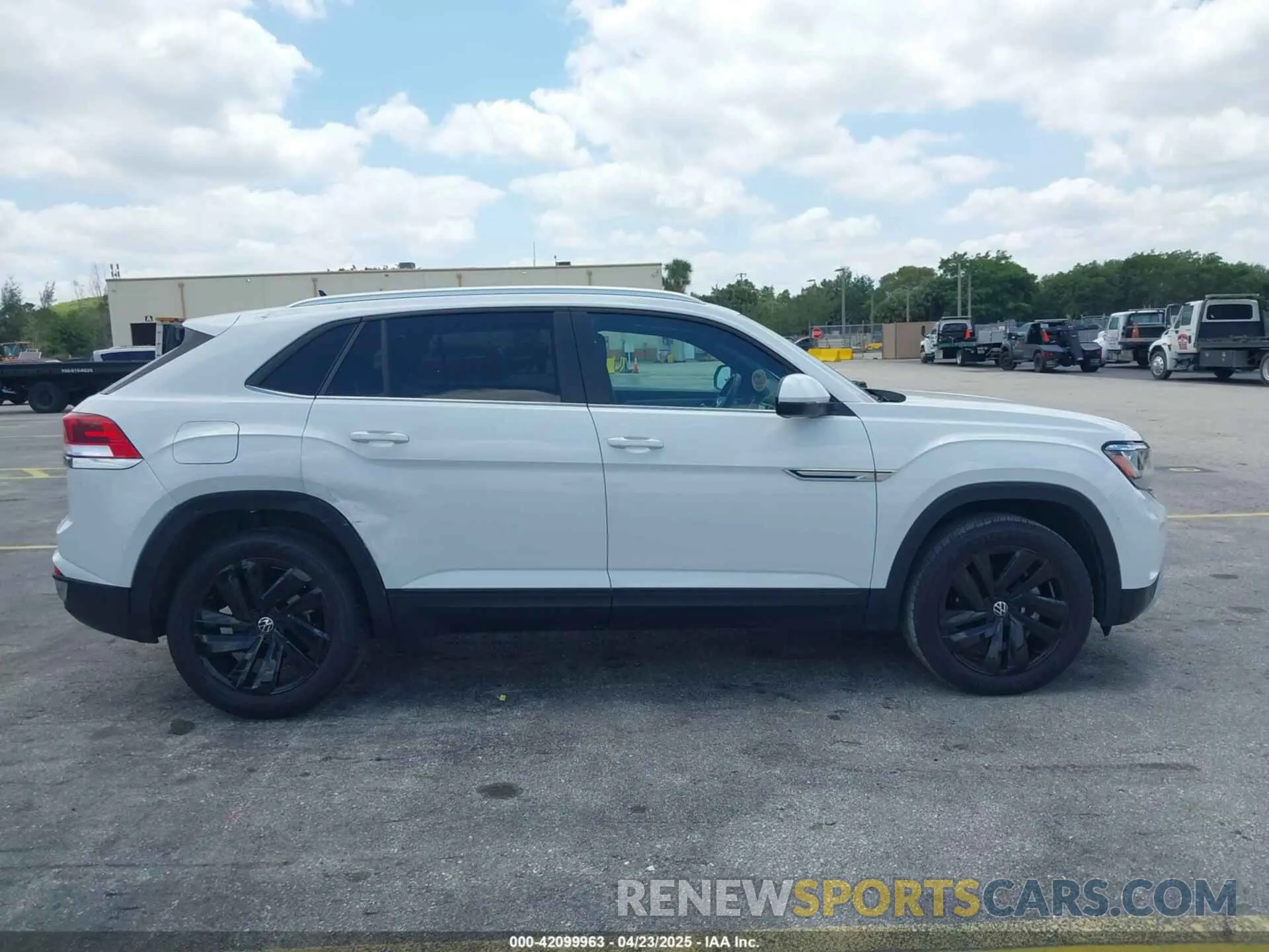 13 Photograph of a damaged car 1V2WC2CA1PC226444 VOLKSWAGEN ATLAS CROSS SPORT 2023