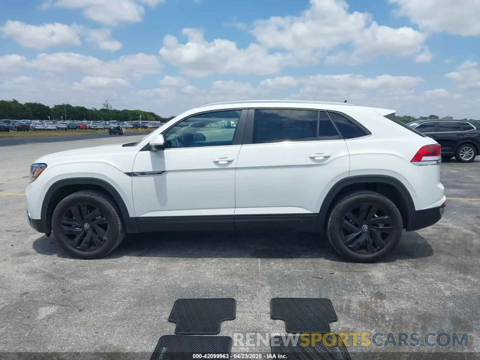 14 Photograph of a damaged car 1V2WC2CA1PC226444 VOLKSWAGEN ATLAS CROSS SPORT 2023
