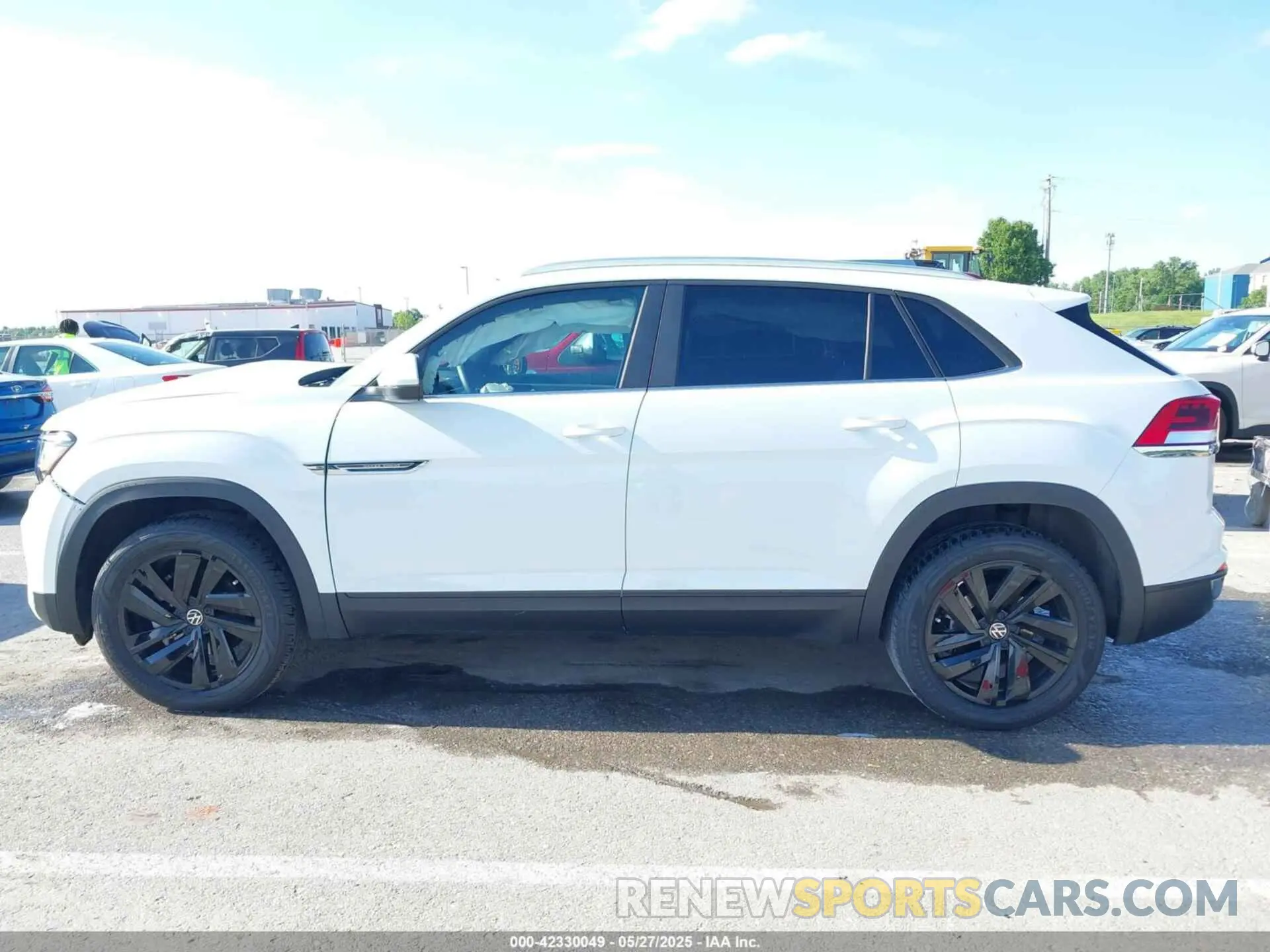15 Photograph of a damaged car 1V2WC2CA3PC228213 VOLKSWAGEN ATLAS CROSS SPORT 2023