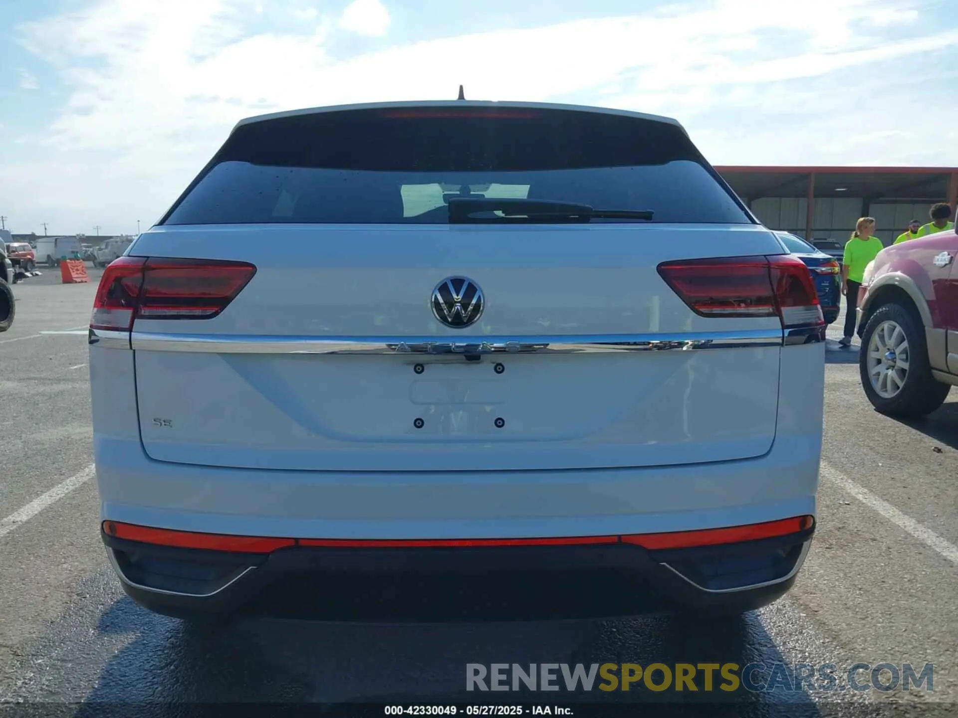 17 Photograph of a damaged car 1V2WC2CA3PC228213 VOLKSWAGEN ATLAS CROSS SPORT 2023