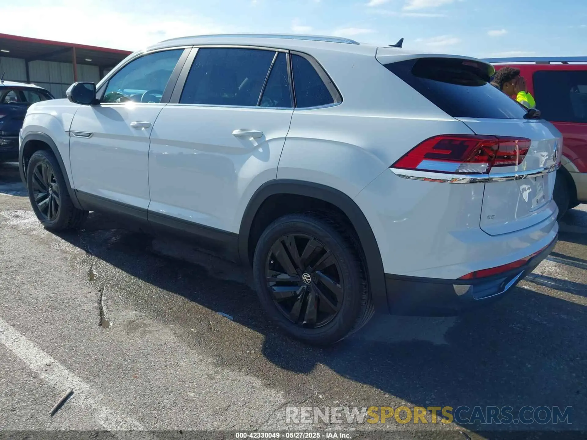 3 Photograph of a damaged car 1V2WC2CA3PC228213 VOLKSWAGEN ATLAS CROSS SPORT 2023