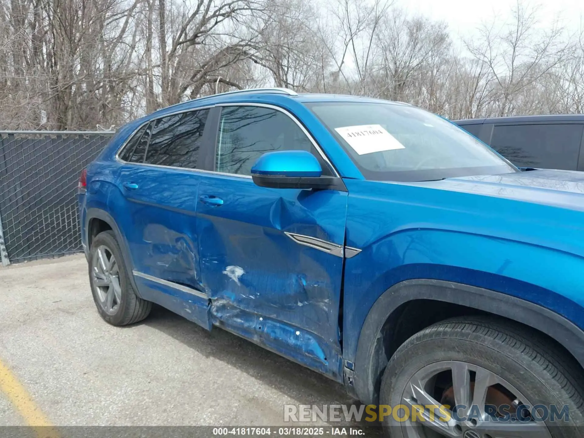 17 Photograph of a damaged car 1V2AE2CA0RC216320 VOLKSWAGEN ATLAS CROSS SPORT 2024
