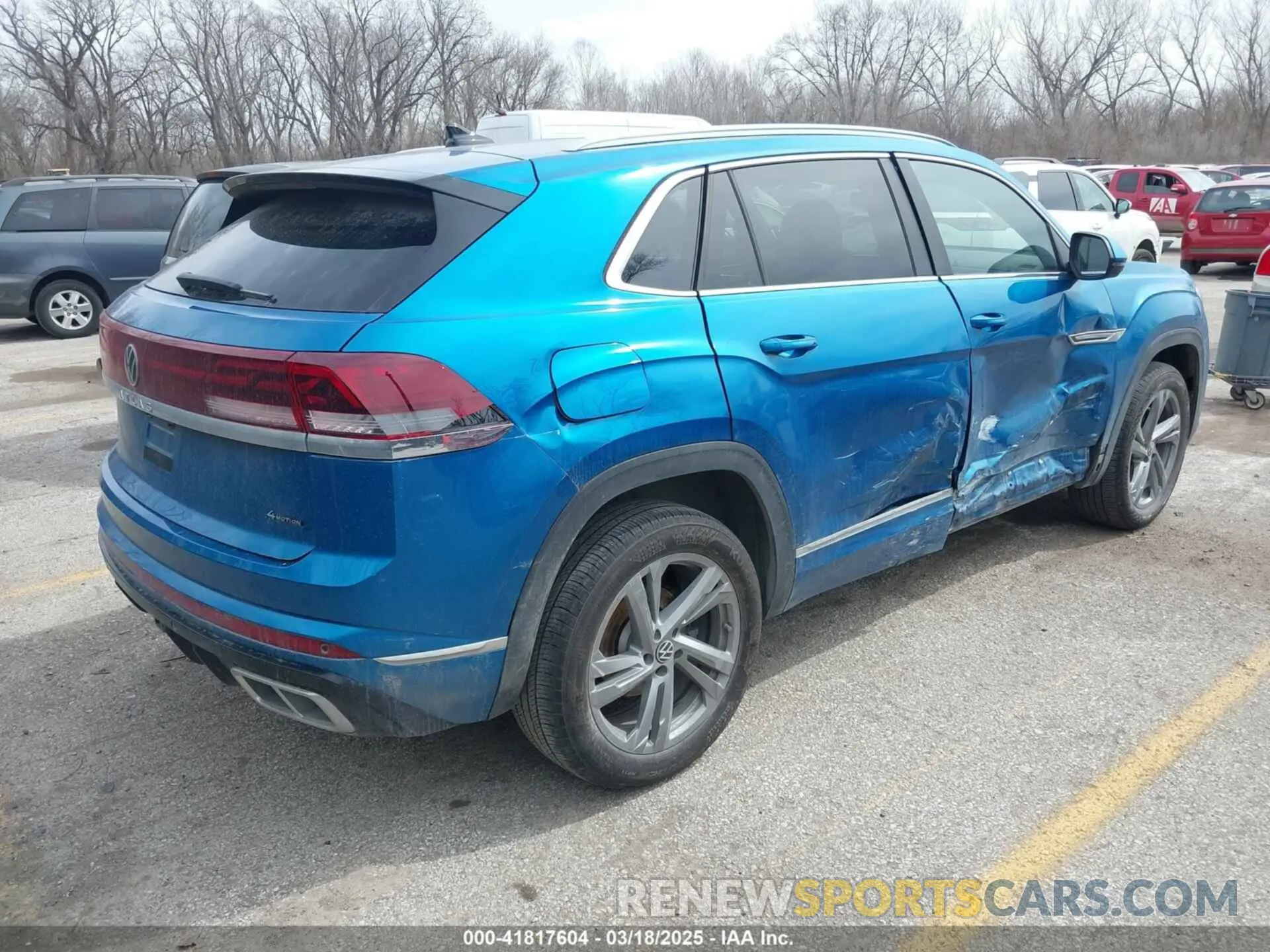 4 Photograph of a damaged car 1V2AE2CA0RC216320 VOLKSWAGEN ATLAS CROSS SPORT 2024