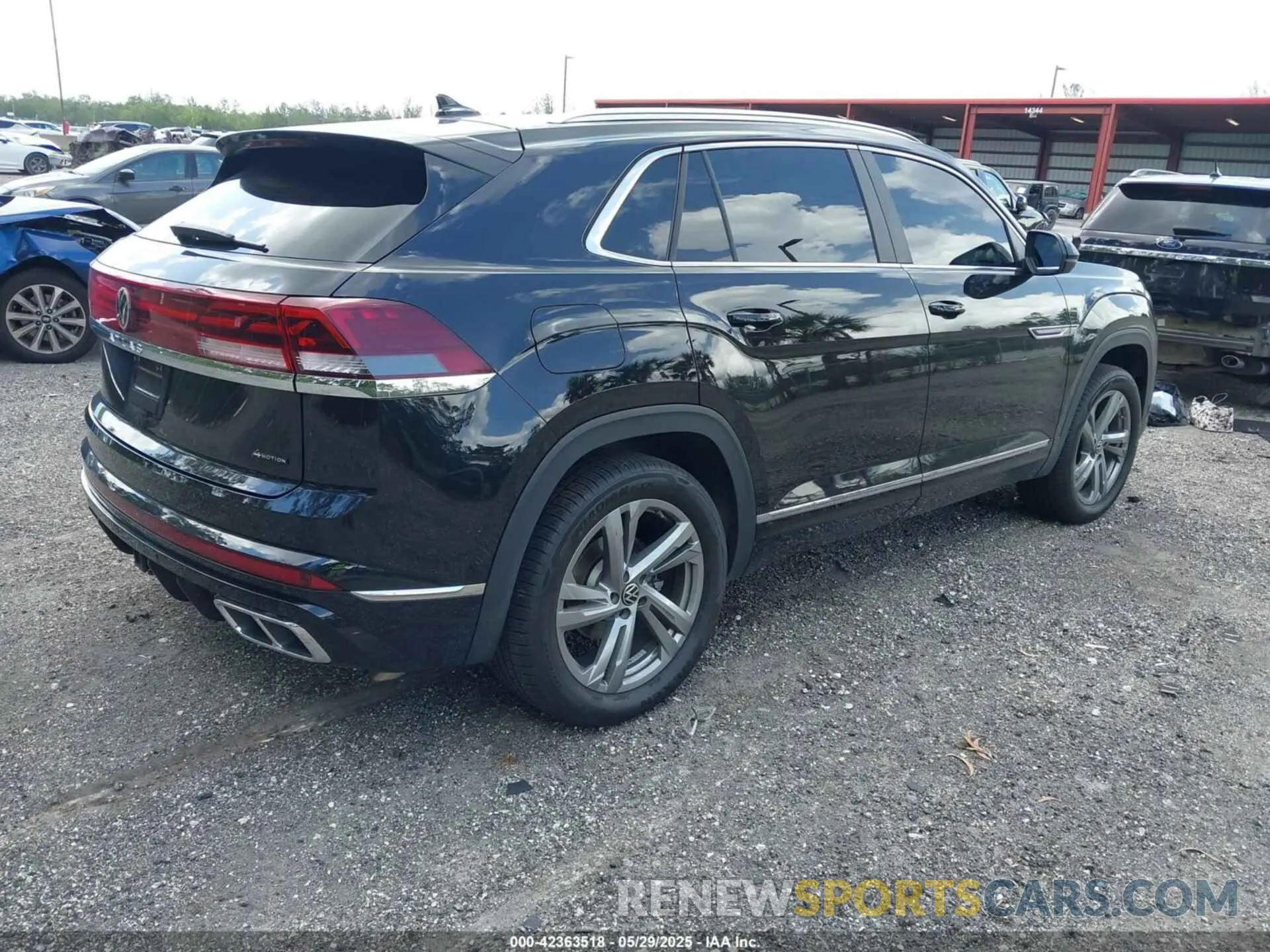 4 Photograph of a damaged car 1V2AE2CA6RC251895 VOLKSWAGEN ATLAS CROSS SPORT 2024