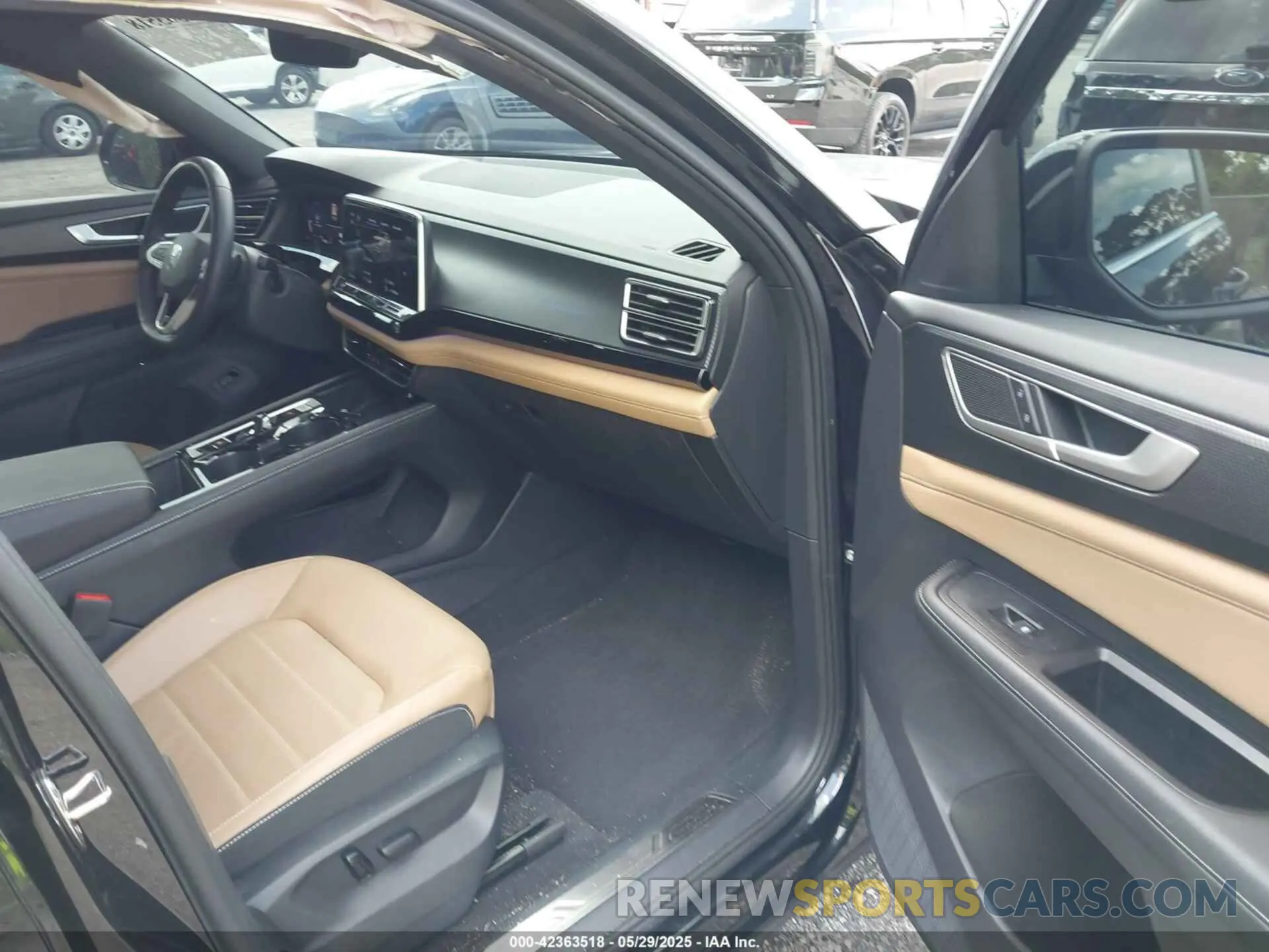 5 Photograph of a damaged car 1V2AE2CA6RC251895 VOLKSWAGEN ATLAS CROSS SPORT 2024