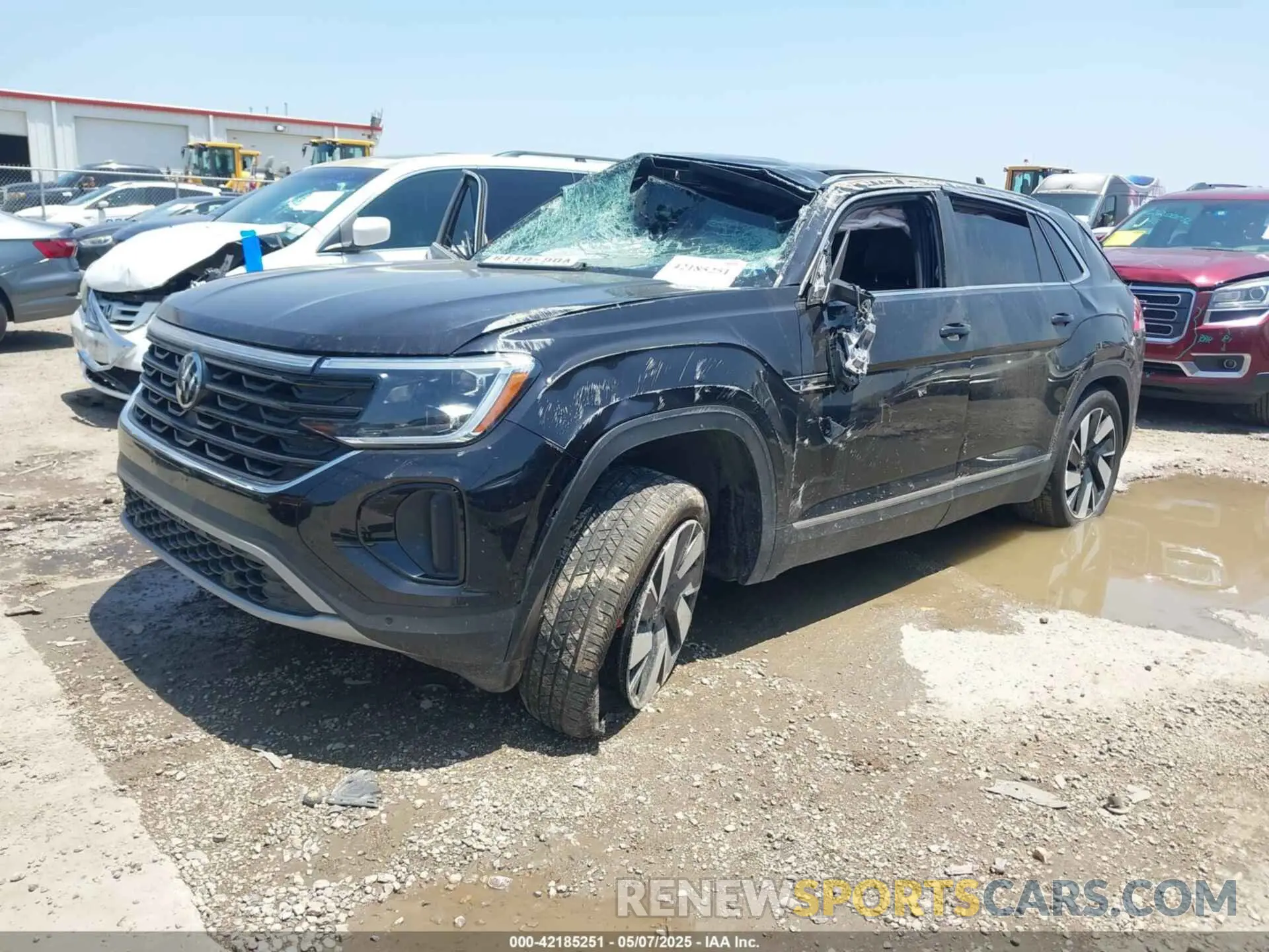 2 Photograph of a damaged car 1V2BE2CA3RC233021 VOLKSWAGEN ATLAS CROSS SPORT 2024
