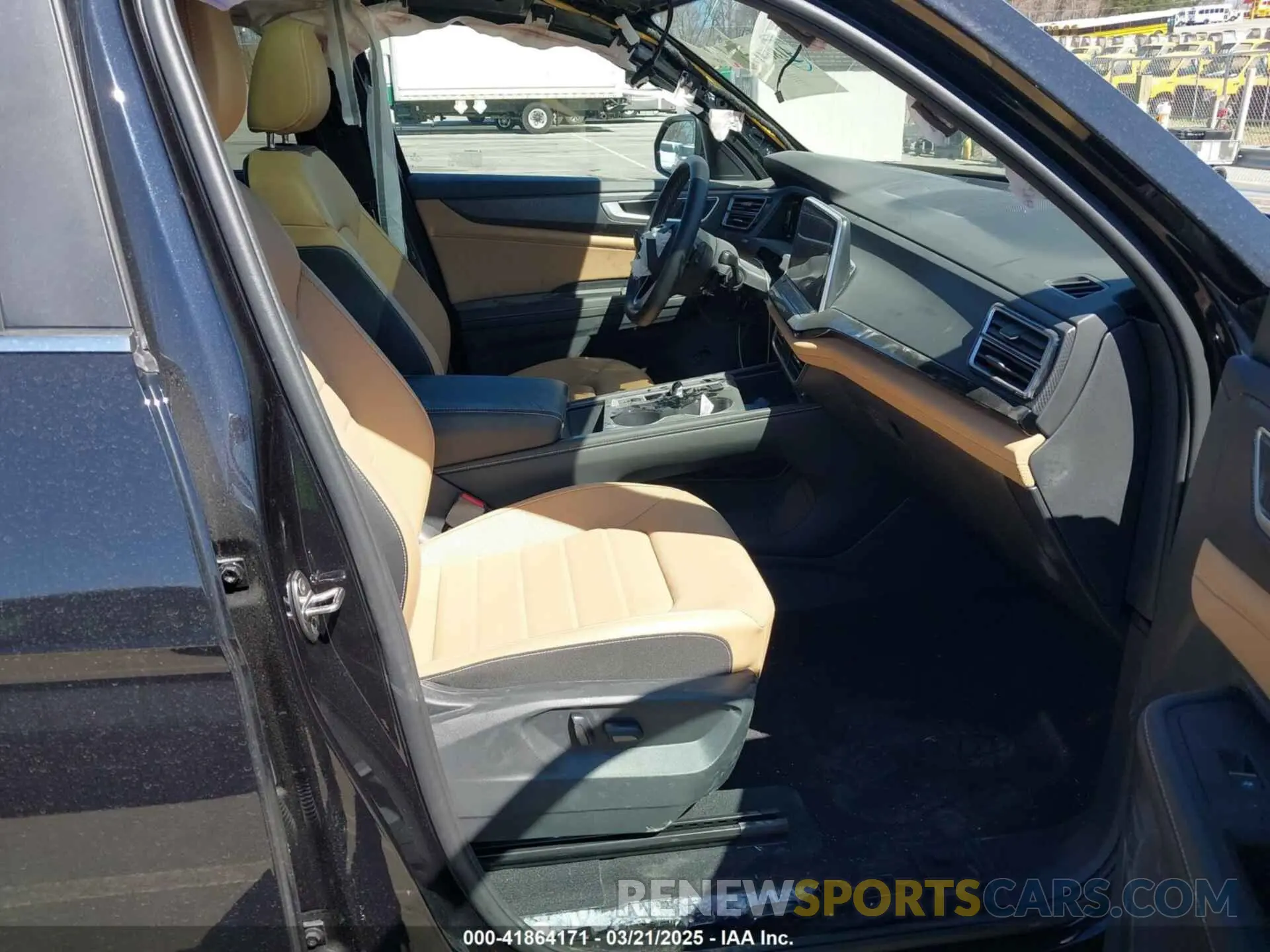 5 Photograph of a damaged car 1V2BE2CA6RC243851 VOLKSWAGEN ATLAS CROSS SPORT 2024