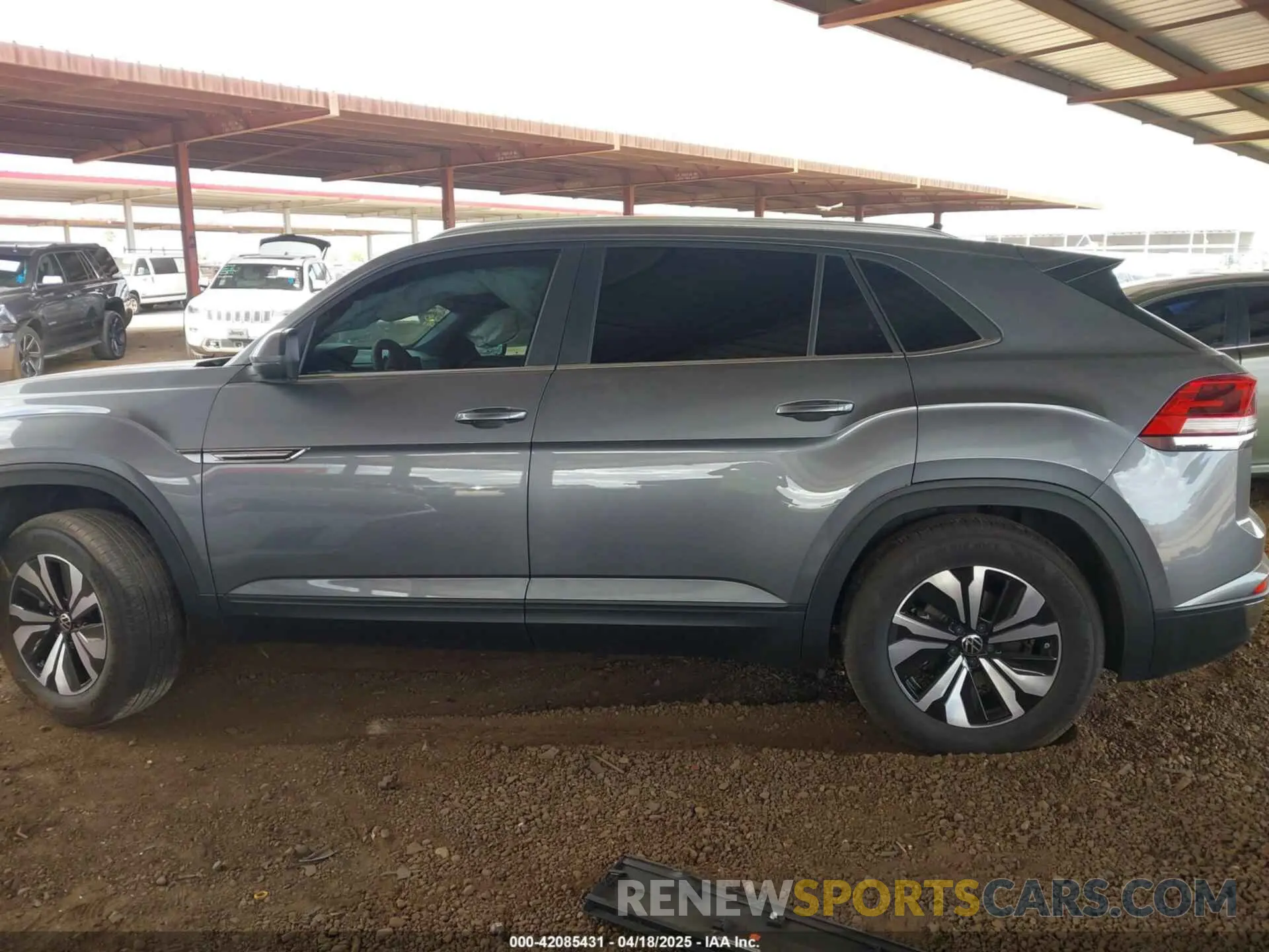 14 Photograph of a damaged car 1V2DE2CA0RC250660 VOLKSWAGEN ATLAS CROSS SPORT 2024