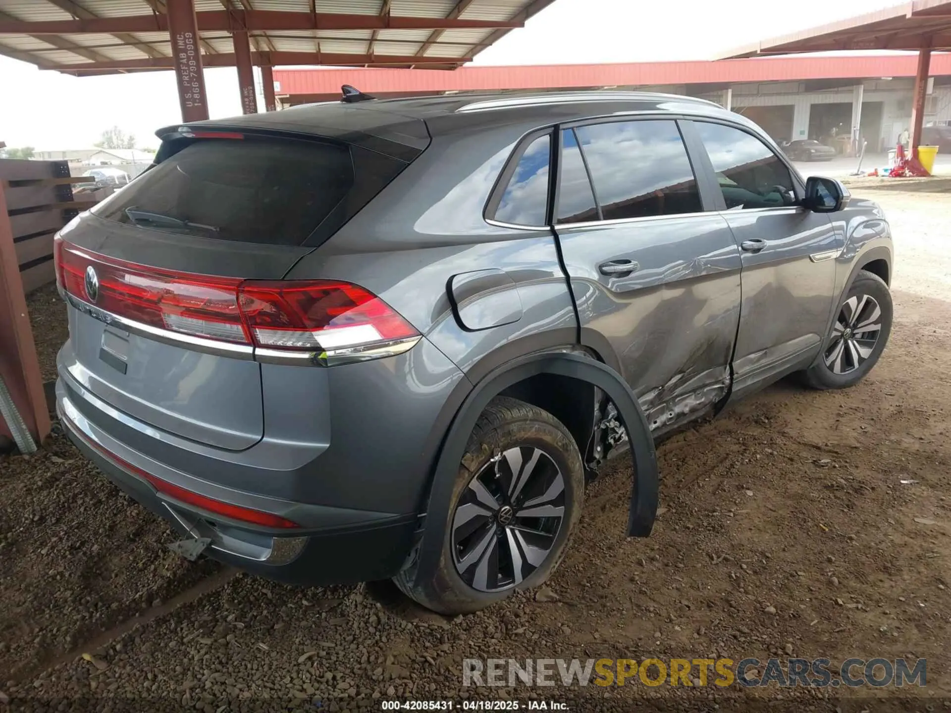 4 Photograph of a damaged car 1V2DE2CA0RC250660 VOLKSWAGEN ATLAS CROSS SPORT 2024