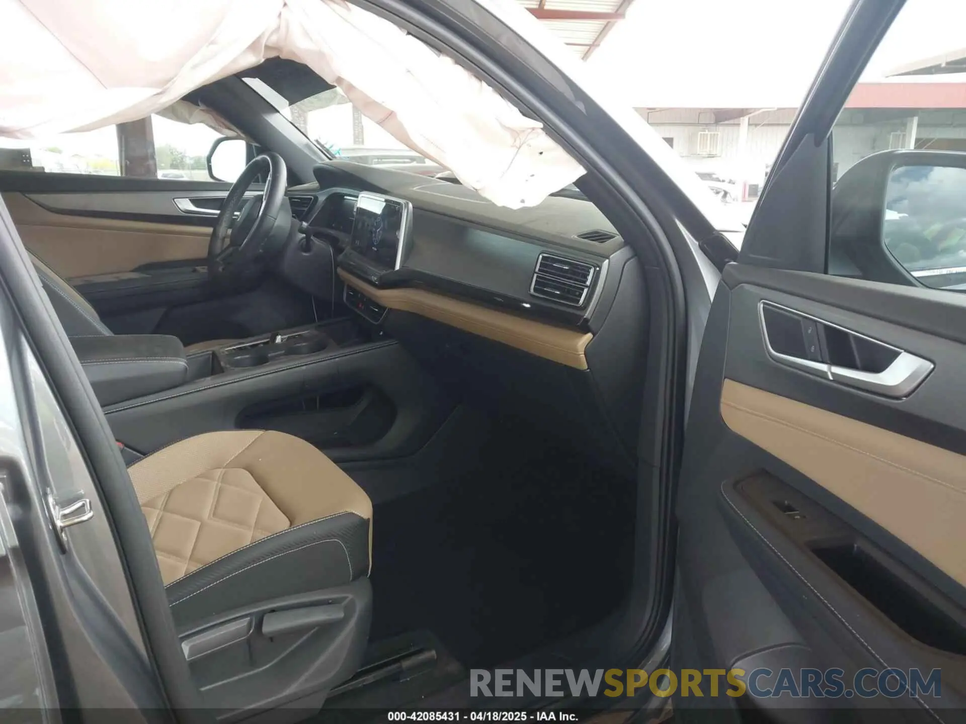 5 Photograph of a damaged car 1V2DE2CA0RC250660 VOLKSWAGEN ATLAS CROSS SPORT 2024
