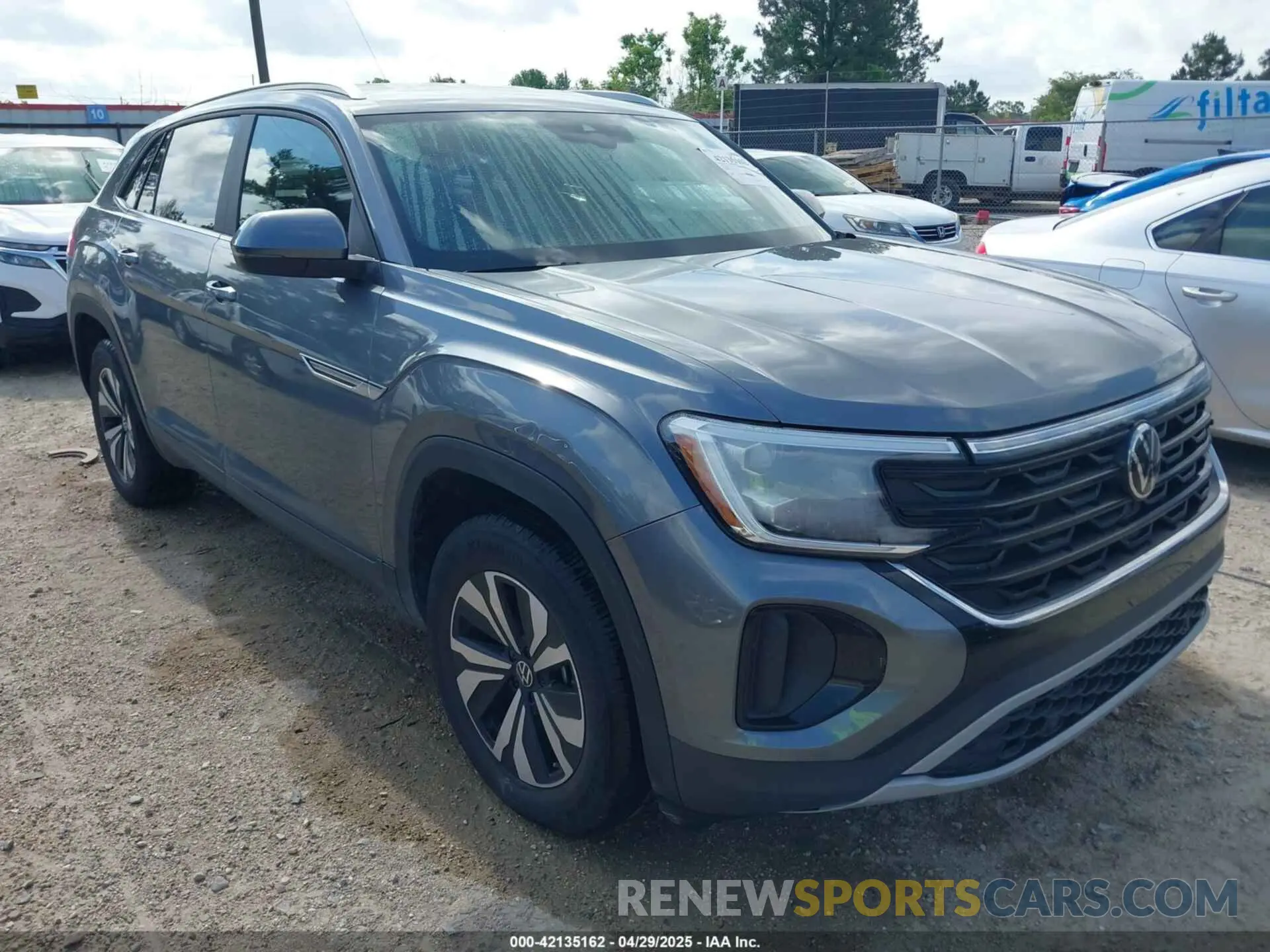 1 Photograph of a damaged car 1V2DE2CAXRC245627 VOLKSWAGEN ATLAS CROSS SPORT 2024
