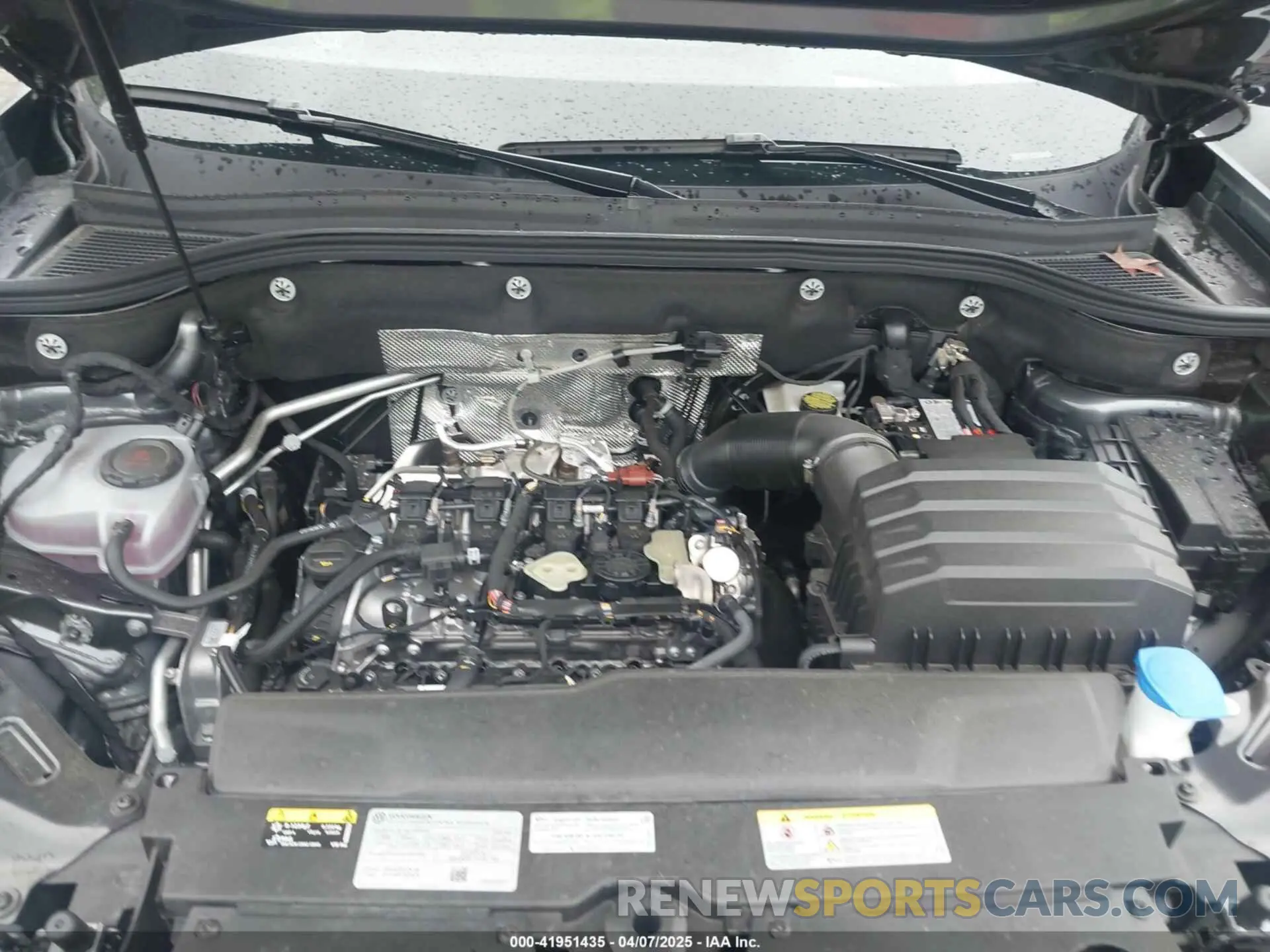 10 Photograph of a damaged car 1V2FE2CA0RC253583 VOLKSWAGEN ATLAS CROSS SPORT 2024