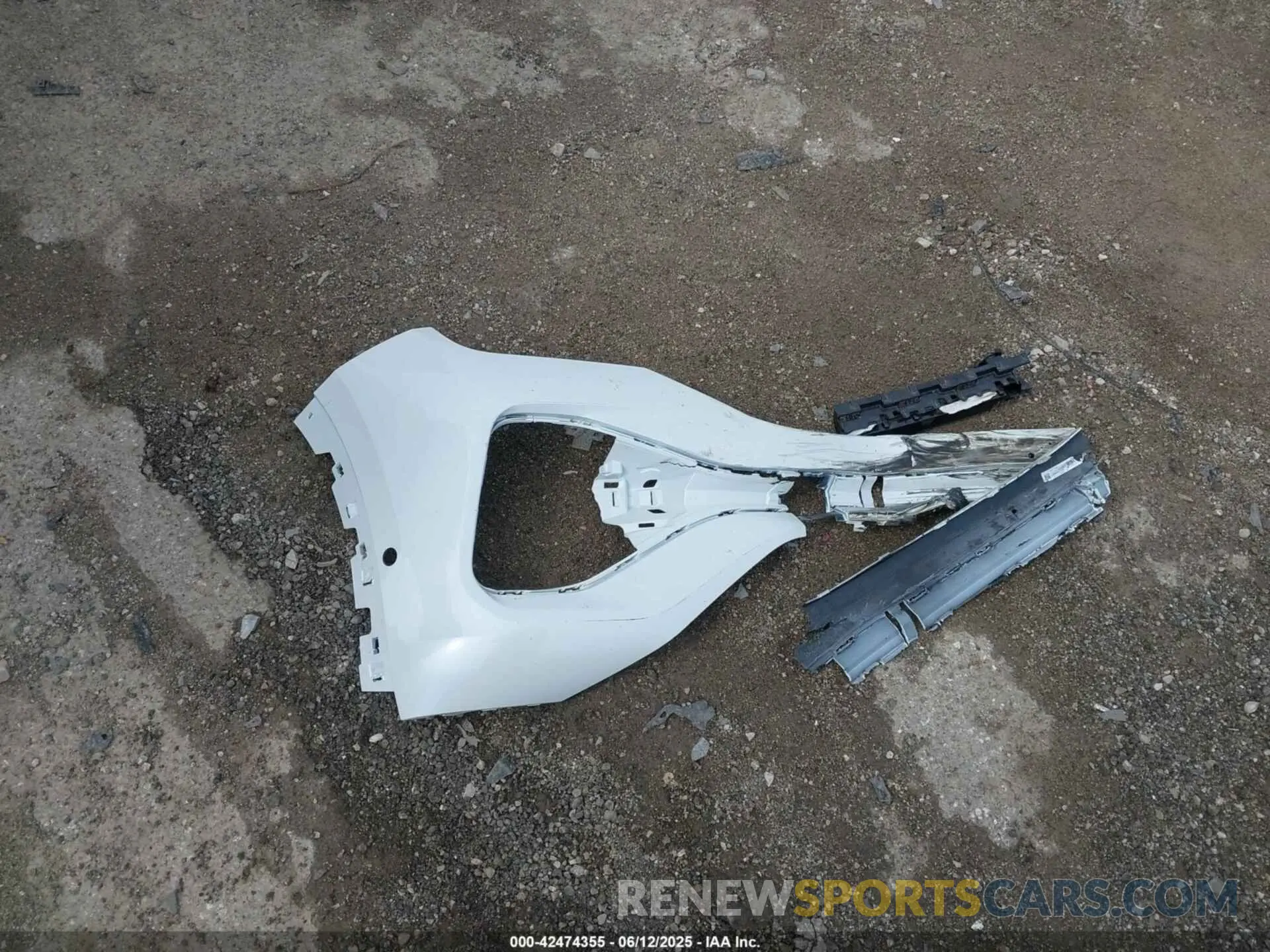 12 Photograph of a damaged car 1V2FE2CA2RC259689 VOLKSWAGEN ATLAS CROSS SPORT 2024