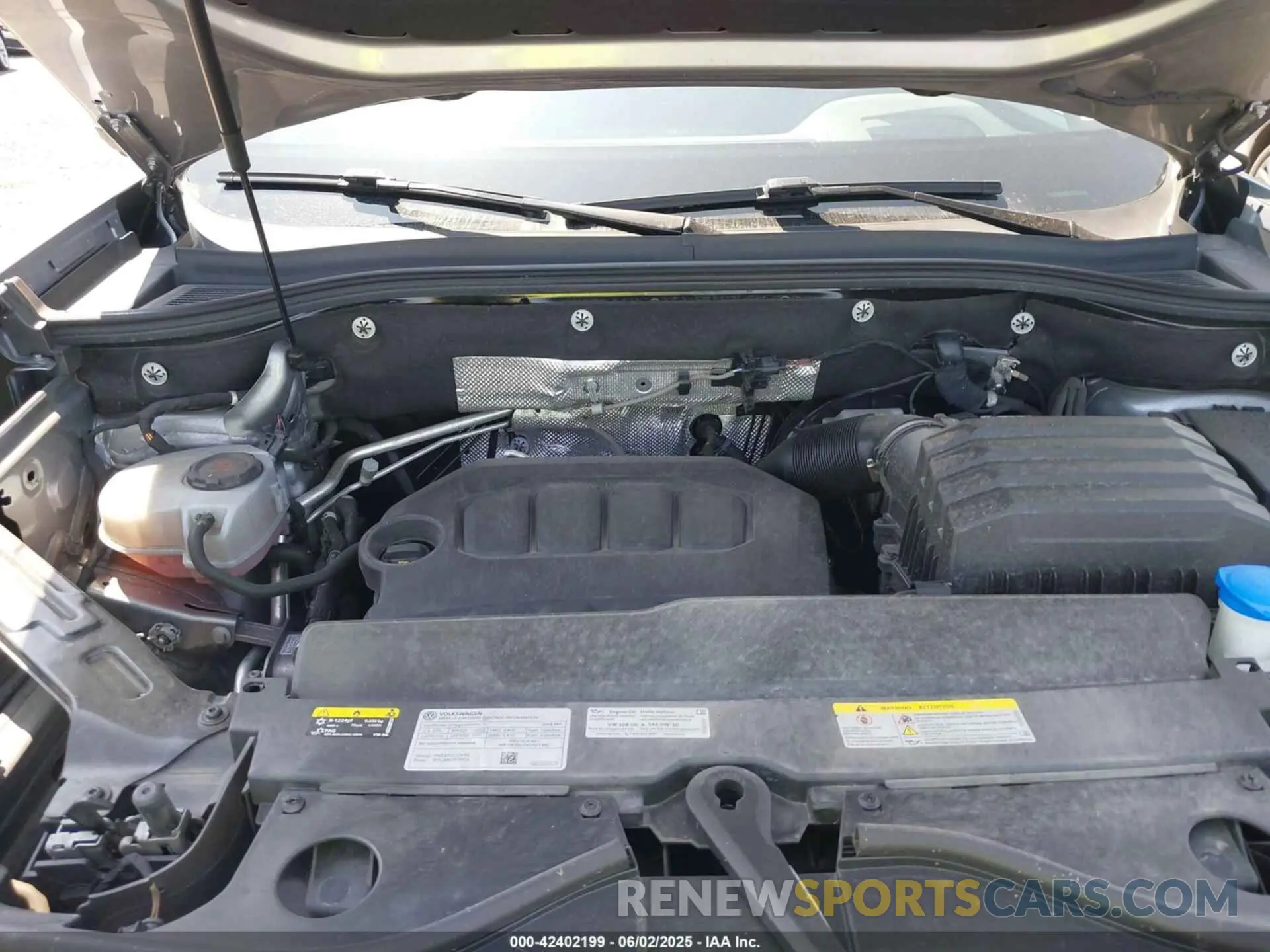 10 Photograph of a damaged car 1V2FE2CA5RC204802 VOLKSWAGEN ATLAS CROSS SPORT 2024