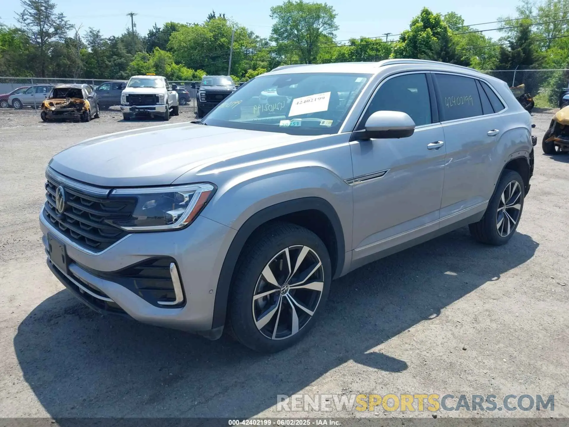 2 Photograph of a damaged car 1V2FE2CA5RC204802 VOLKSWAGEN ATLAS CROSS SPORT 2024
