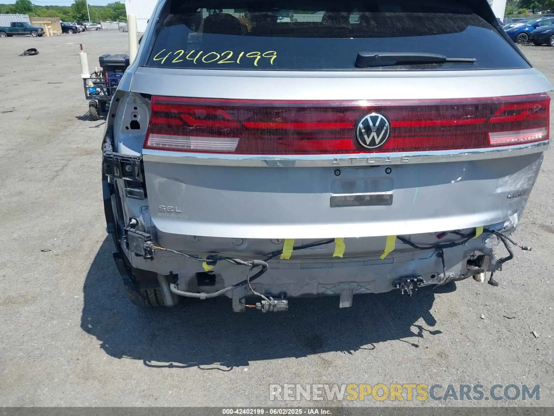 6 Photograph of a damaged car 1V2FE2CA5RC204802 VOLKSWAGEN ATLAS CROSS SPORT 2024