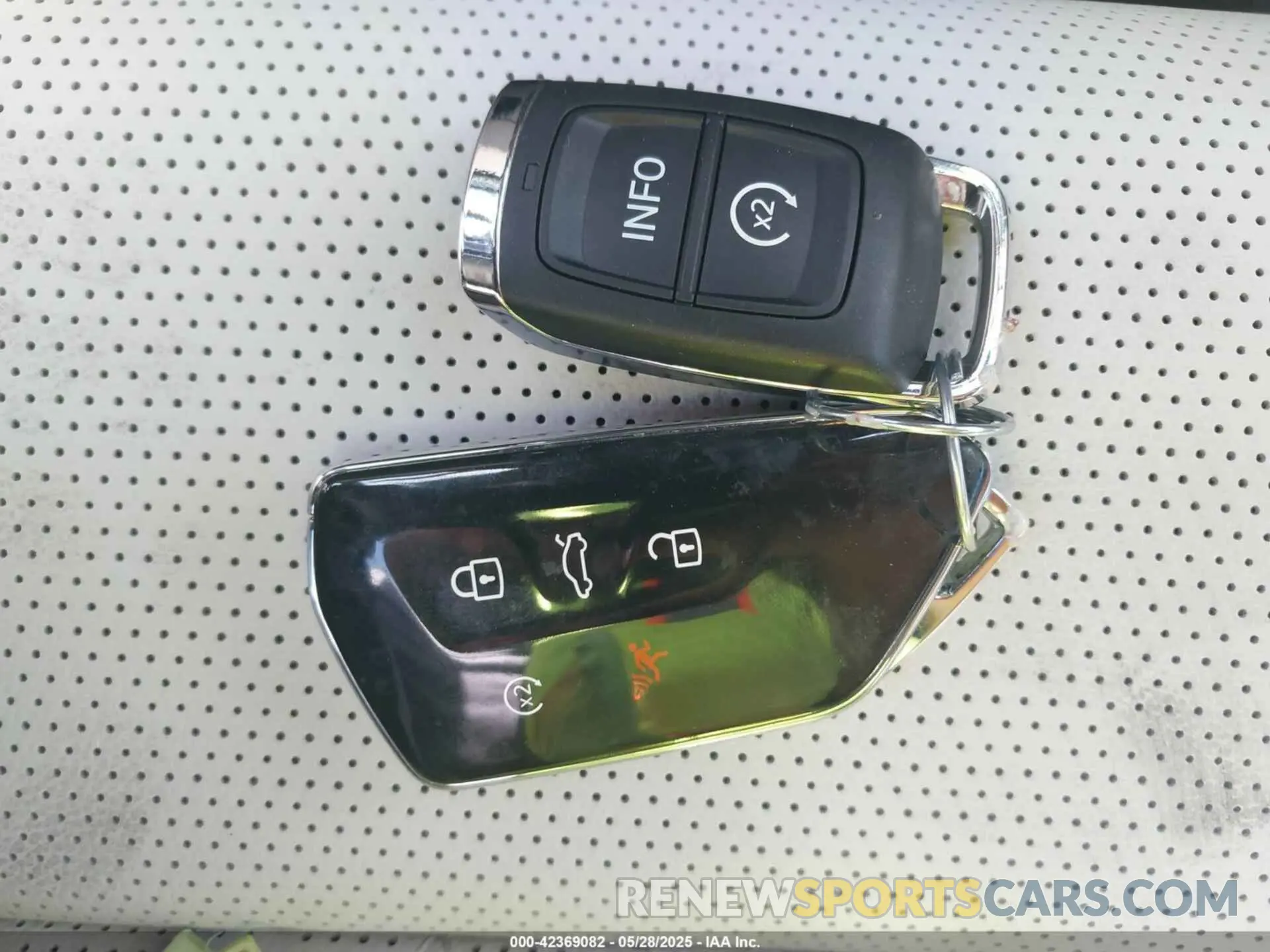 11 Photograph of a damaged car 1V2FE2CA6RC259193 VOLKSWAGEN ATLAS CROSS SPORT 2024
